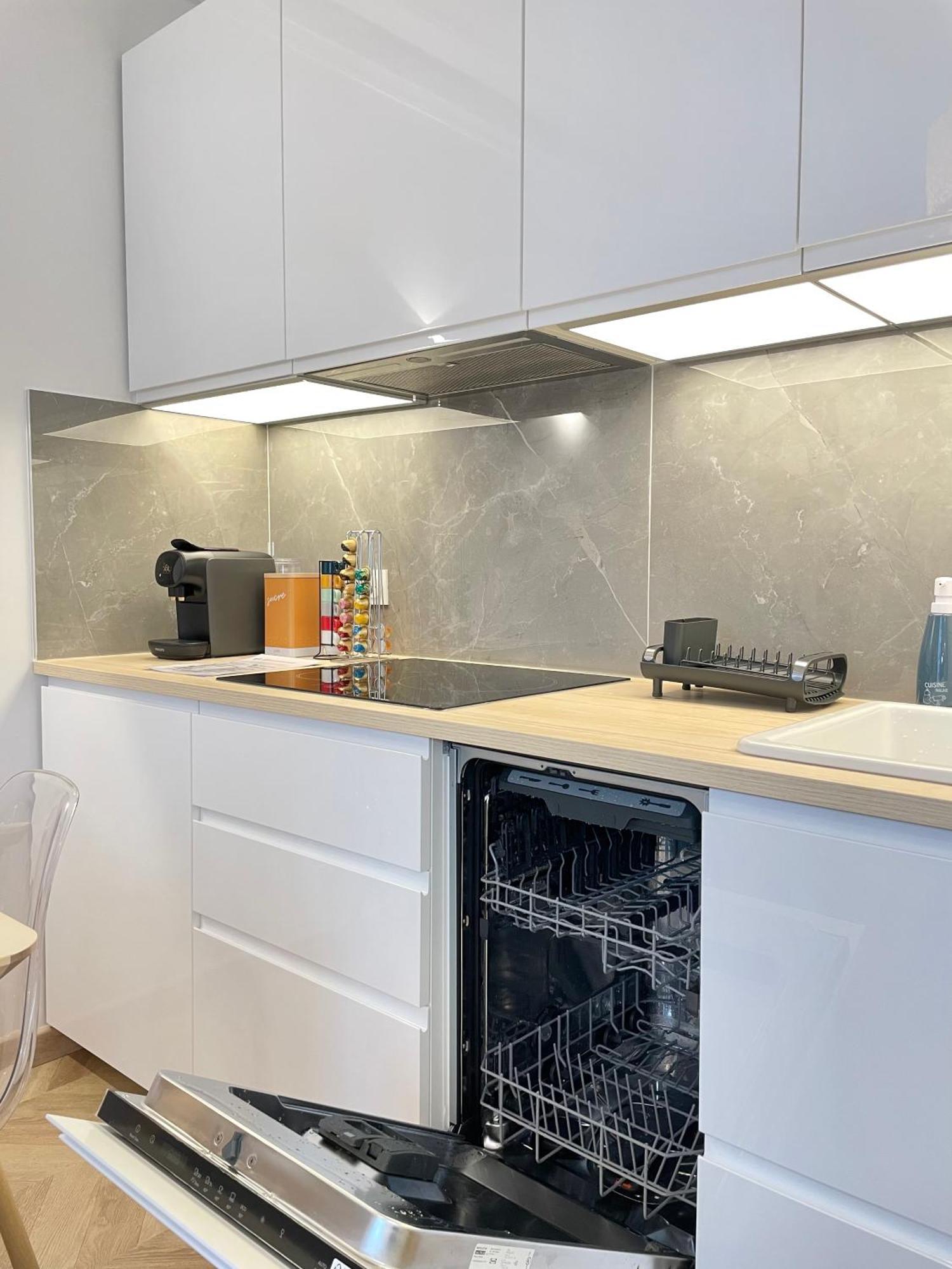 Paris-alesia Super 2 Pieces De 39m2 - Tres Cosy Pour 1 - 5 Personnes Totalement Refait A Neuf -entire Luxurious And Warm -paris Alesia 14eme - Proche Aeroport Paris-orly - Parc Des Expositions Porte De Versailles Free Wifi Gratu * Paris