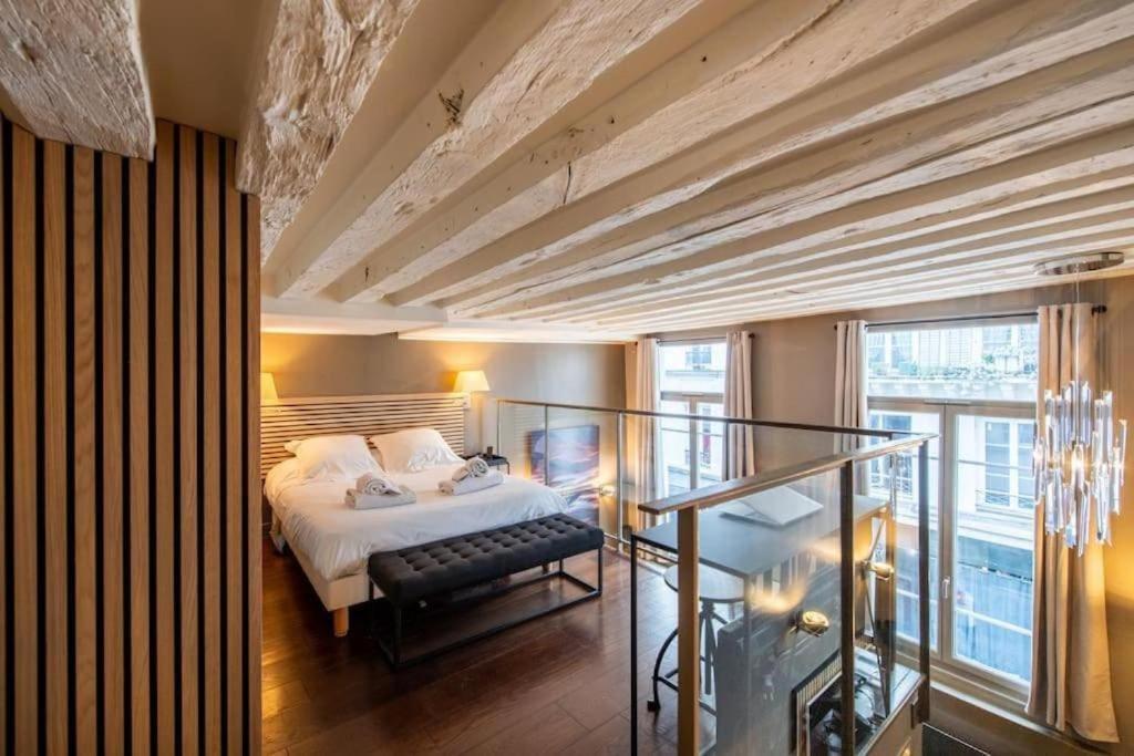1er - Magnifique Duplex Apartment Paris