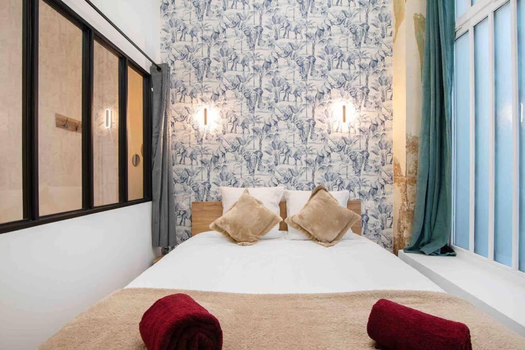 Montmartre, Gare De L'est, 1 2 A 4p Appartement *