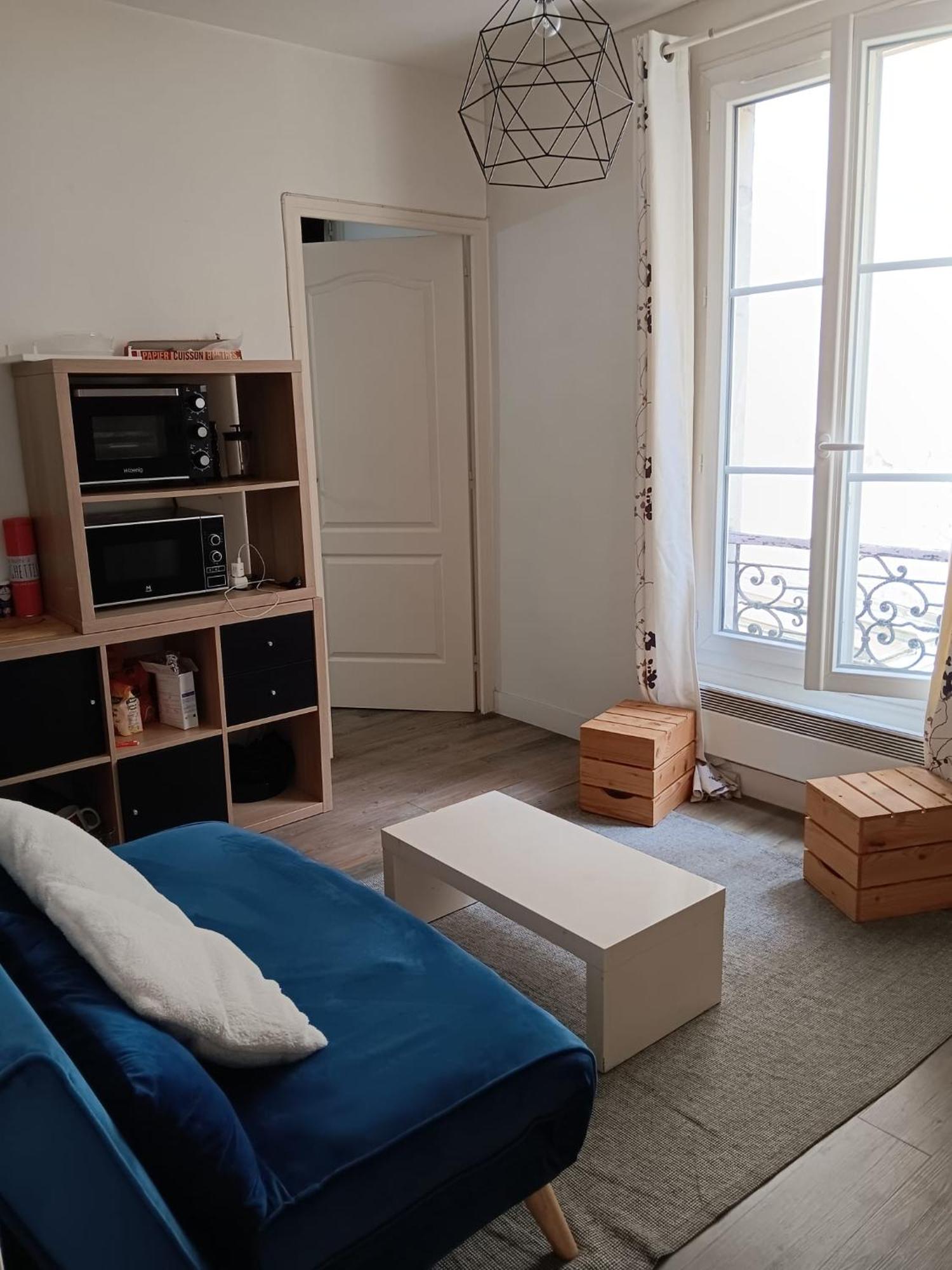 En Plein Coeur Du 10eme Et Proche De Plusieurs Gares Appartement