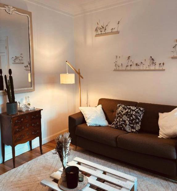 Studio Apartment *