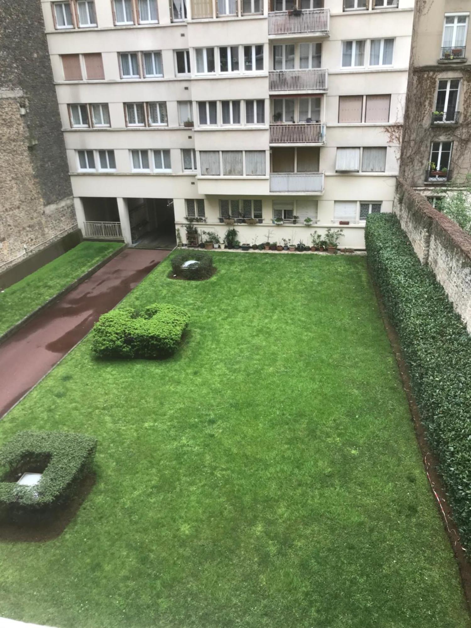 2 Pieces Lumineux Et Calme A * Paris