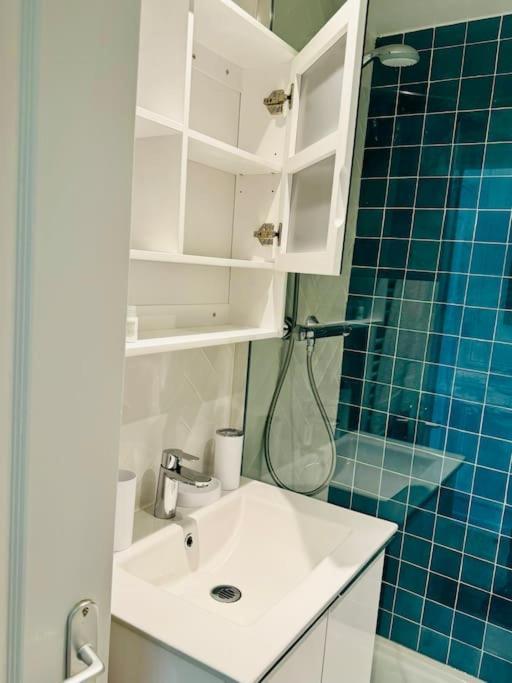 Apartment 3 People Voltaire-saint Ambroise