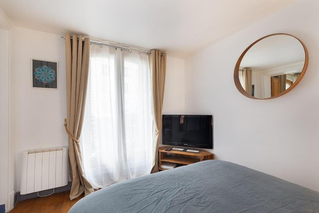 Haussmannian Elegance Close To Montmartre Paris