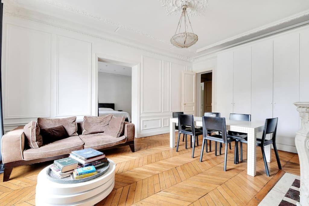 Charme Au Coeur De * Paris