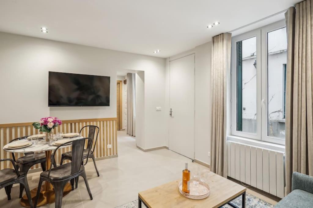 Apartment Cozy Nest 2 Steps From The Marais - 4 Pers Paris