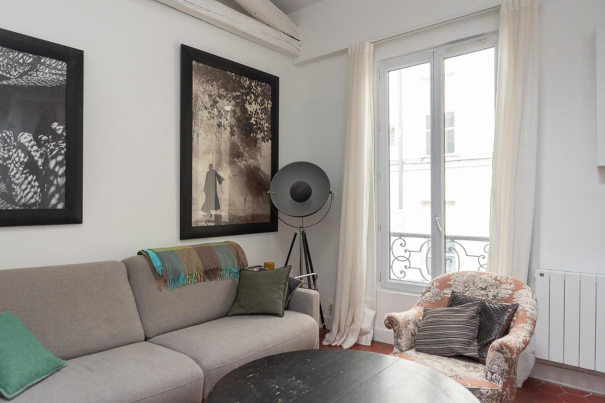 Apartment Atypical Duplex Near Pere Lachaise