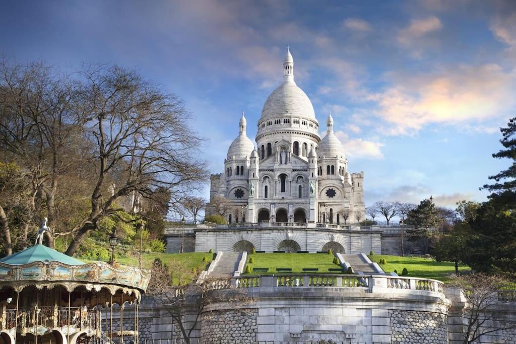 Haussmannian Elegance Close To Montmartre Apartment Paris