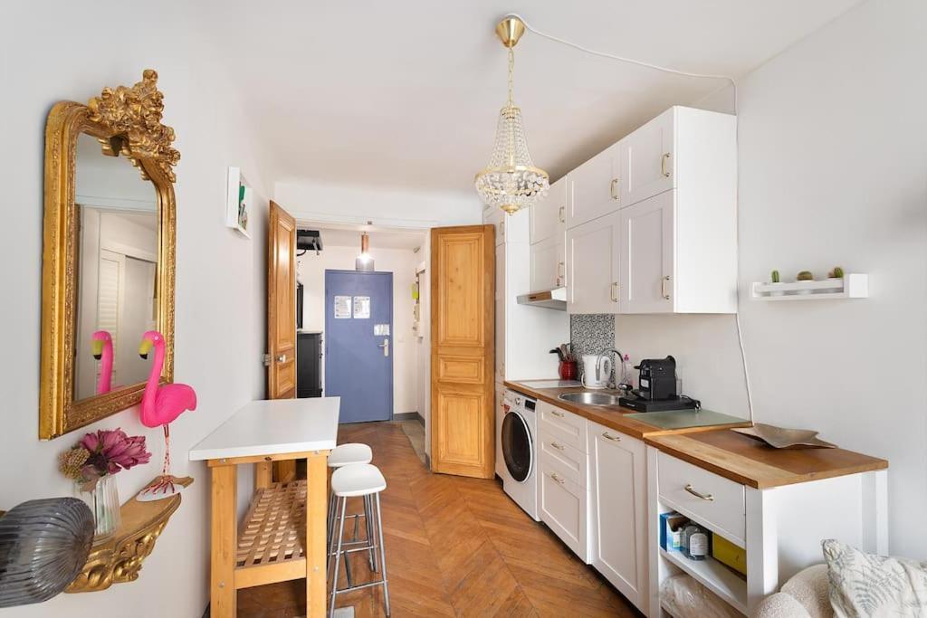 Haussmannian Elegance Close To Montmartre Apartment *