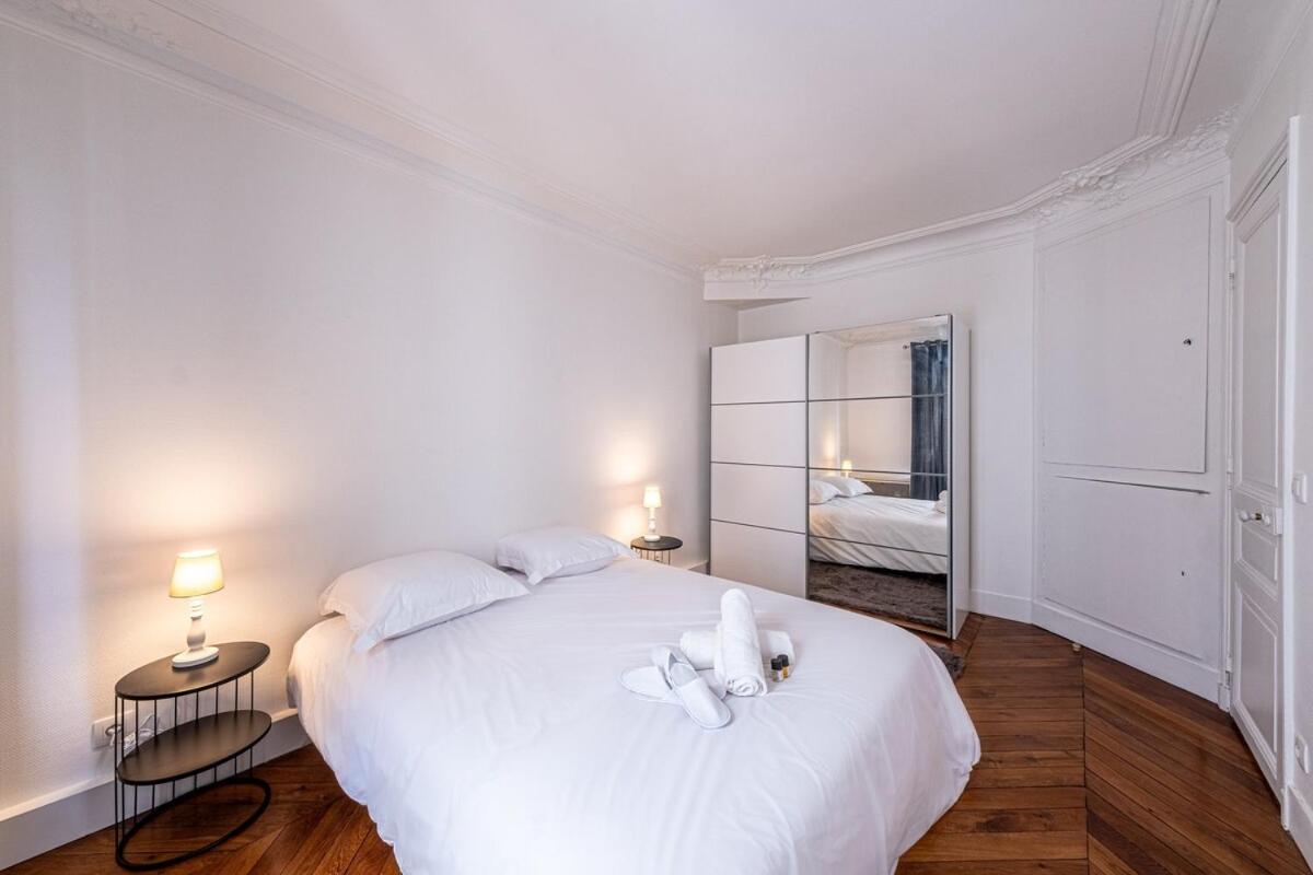 P4 Appart Parisien Proche Champs Elysees Apartment Paris