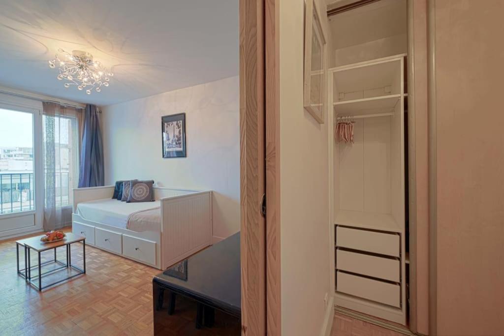 Appartement Studio Avec Vue Sur Les Toits *