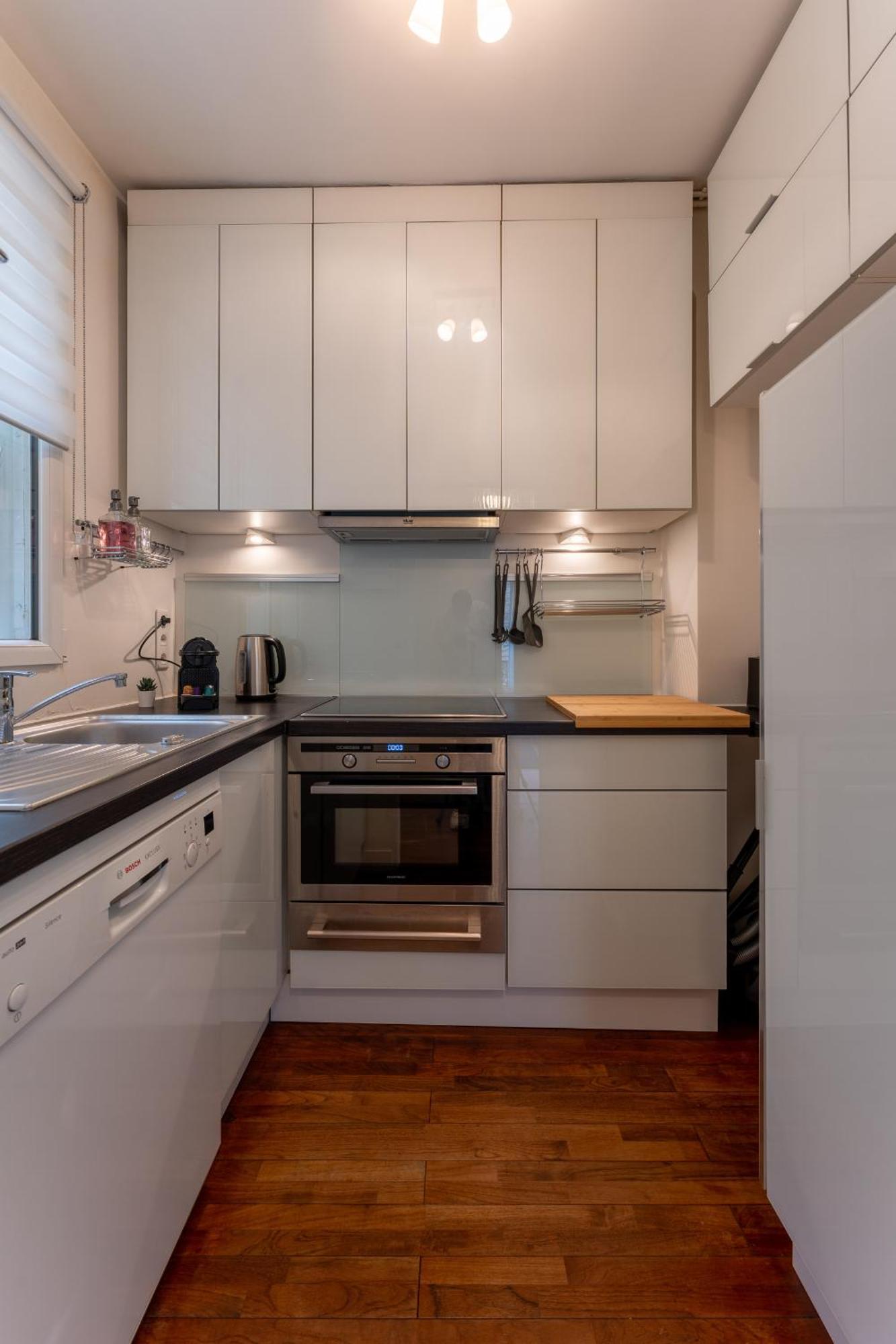 De Luxe Champs Elysees Neuf Apartment Paris
