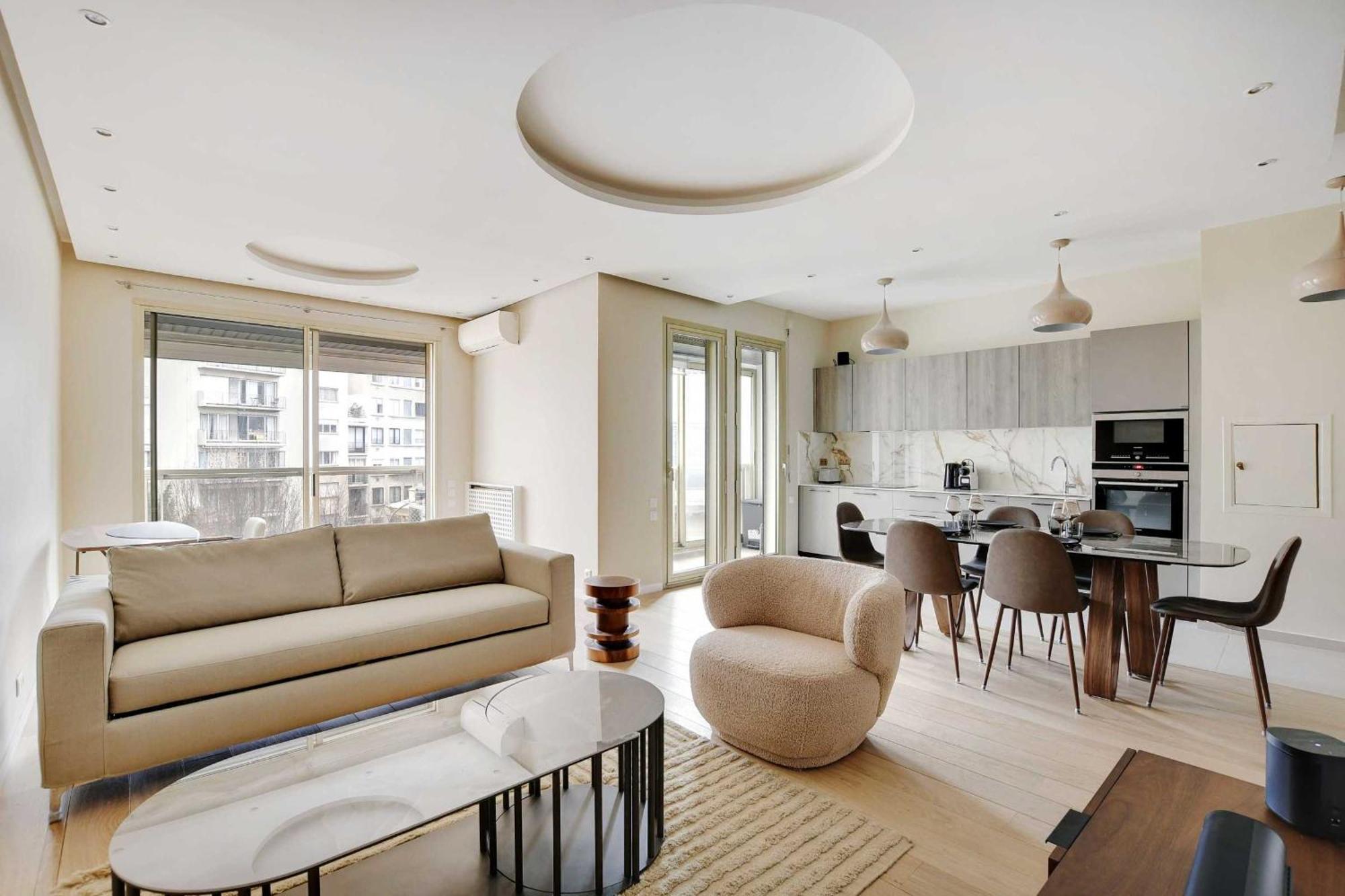 Modern Elegance A Stone's Throw From The Arc De Triomphe * Paris