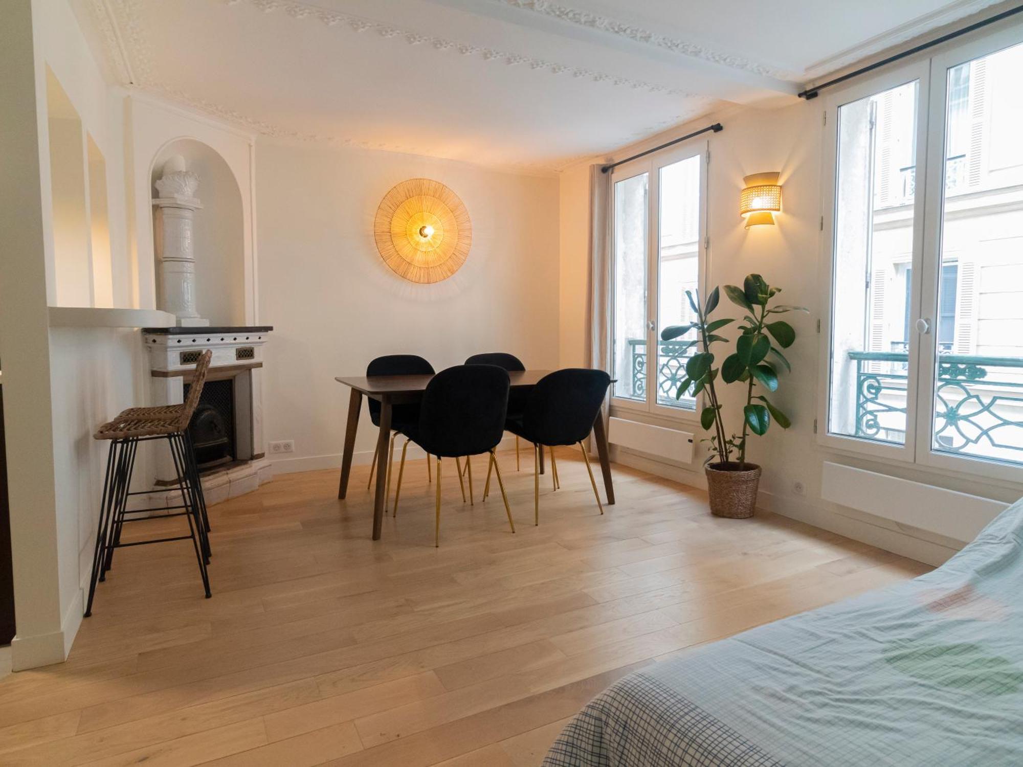 Apartment D'architecte Au Coeur De 9 Paris