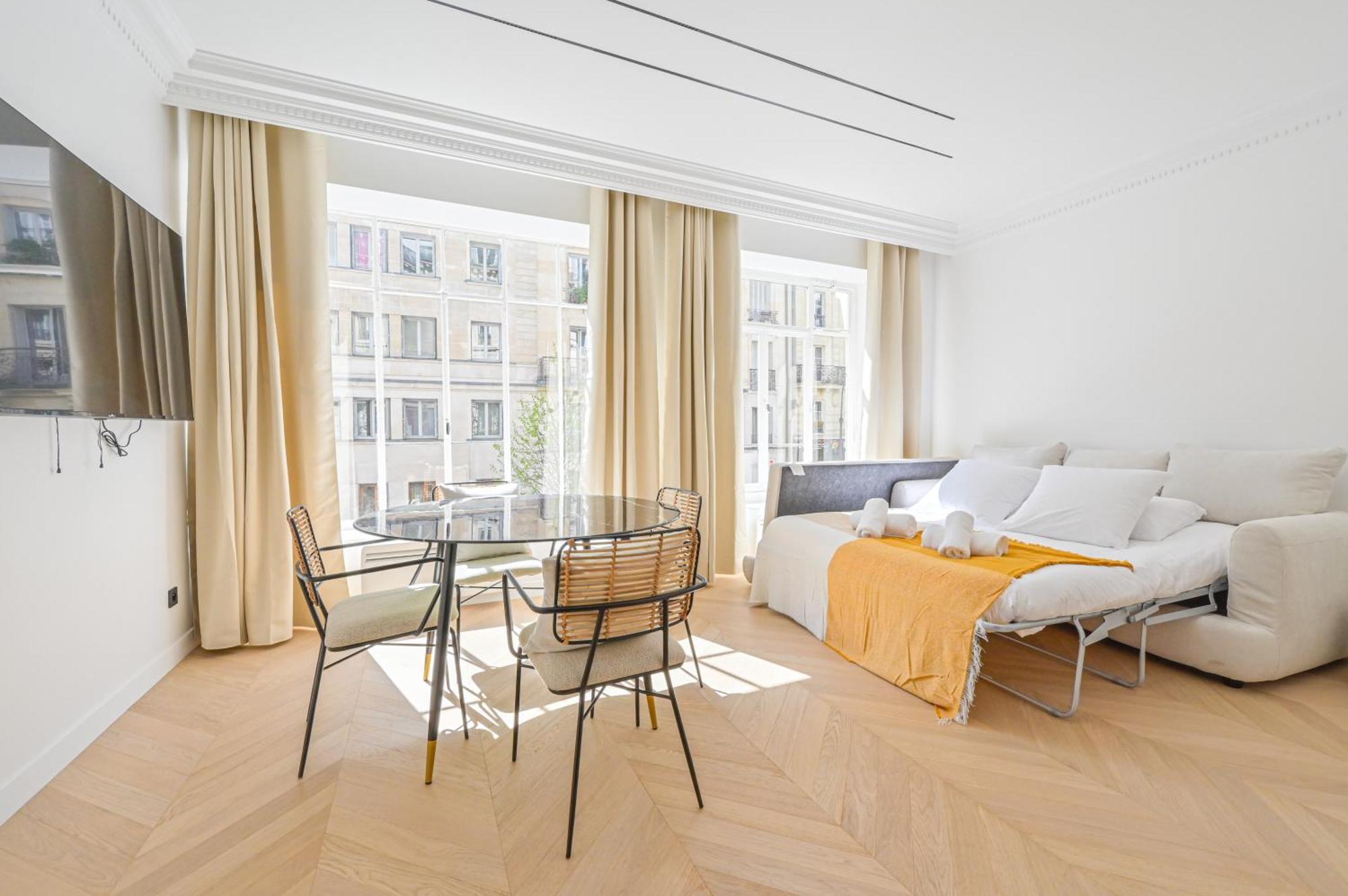 Lovely & Exclusive Parisian Flat