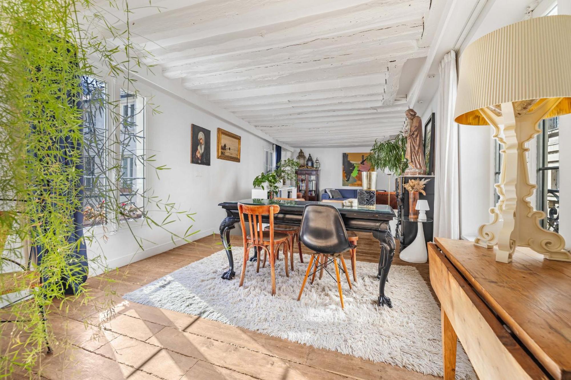 Albenate Apartment Paris