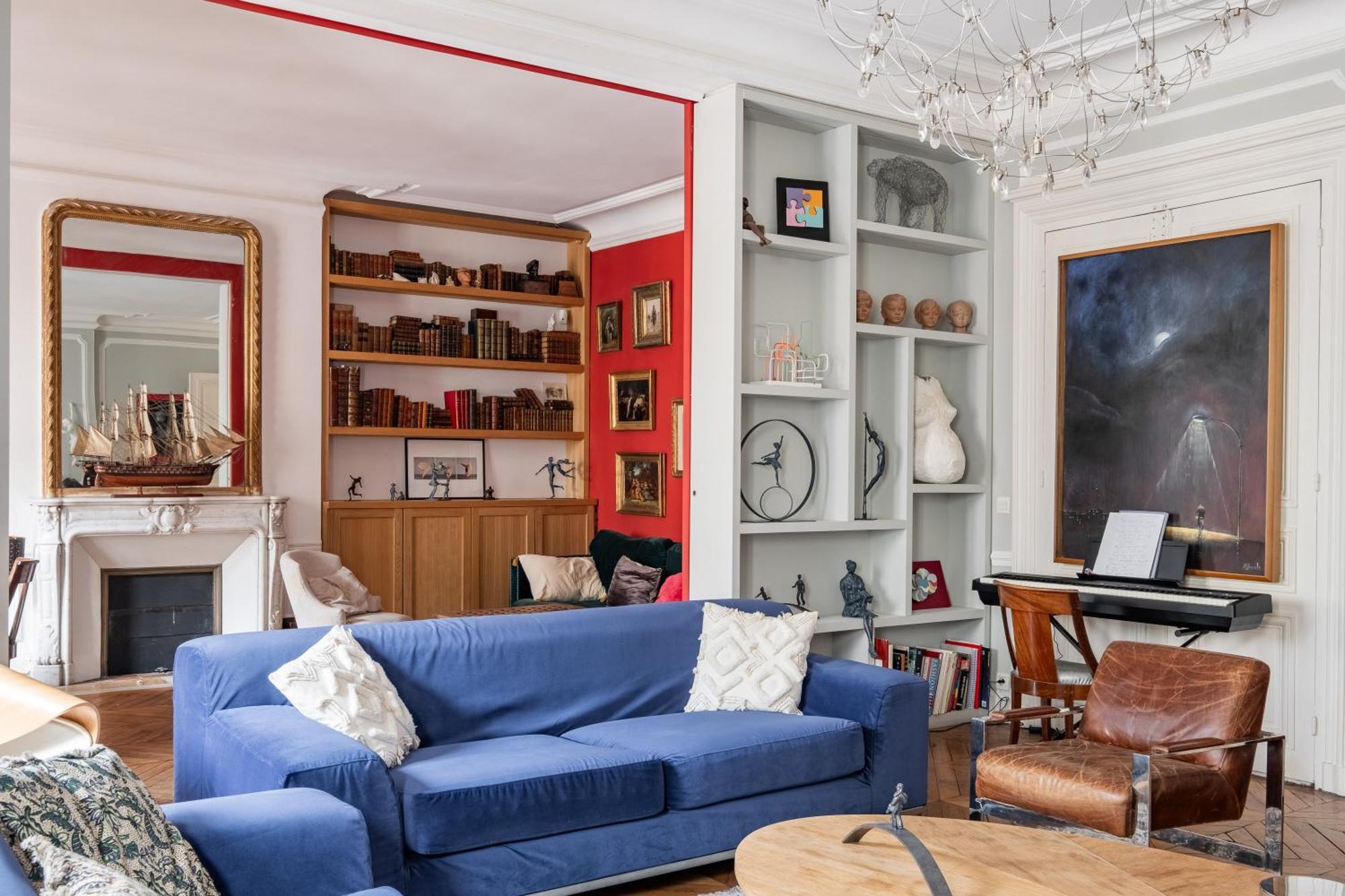 Veeve - The Artist's Apartment