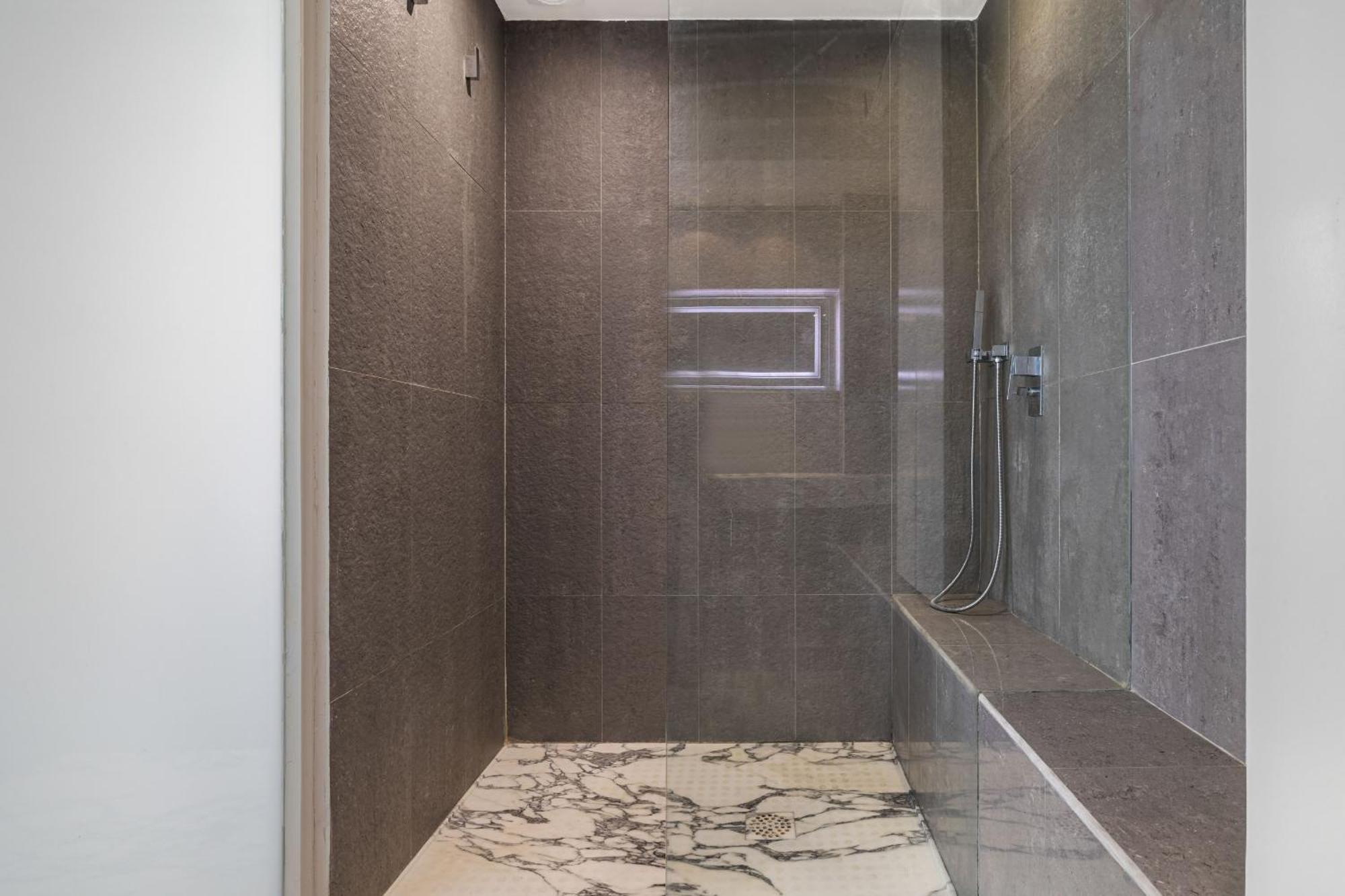 Albenate Apartment *