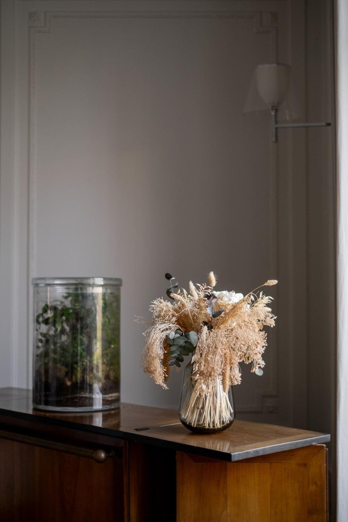 Apartment Veeve - Enlightened Elegance Paris