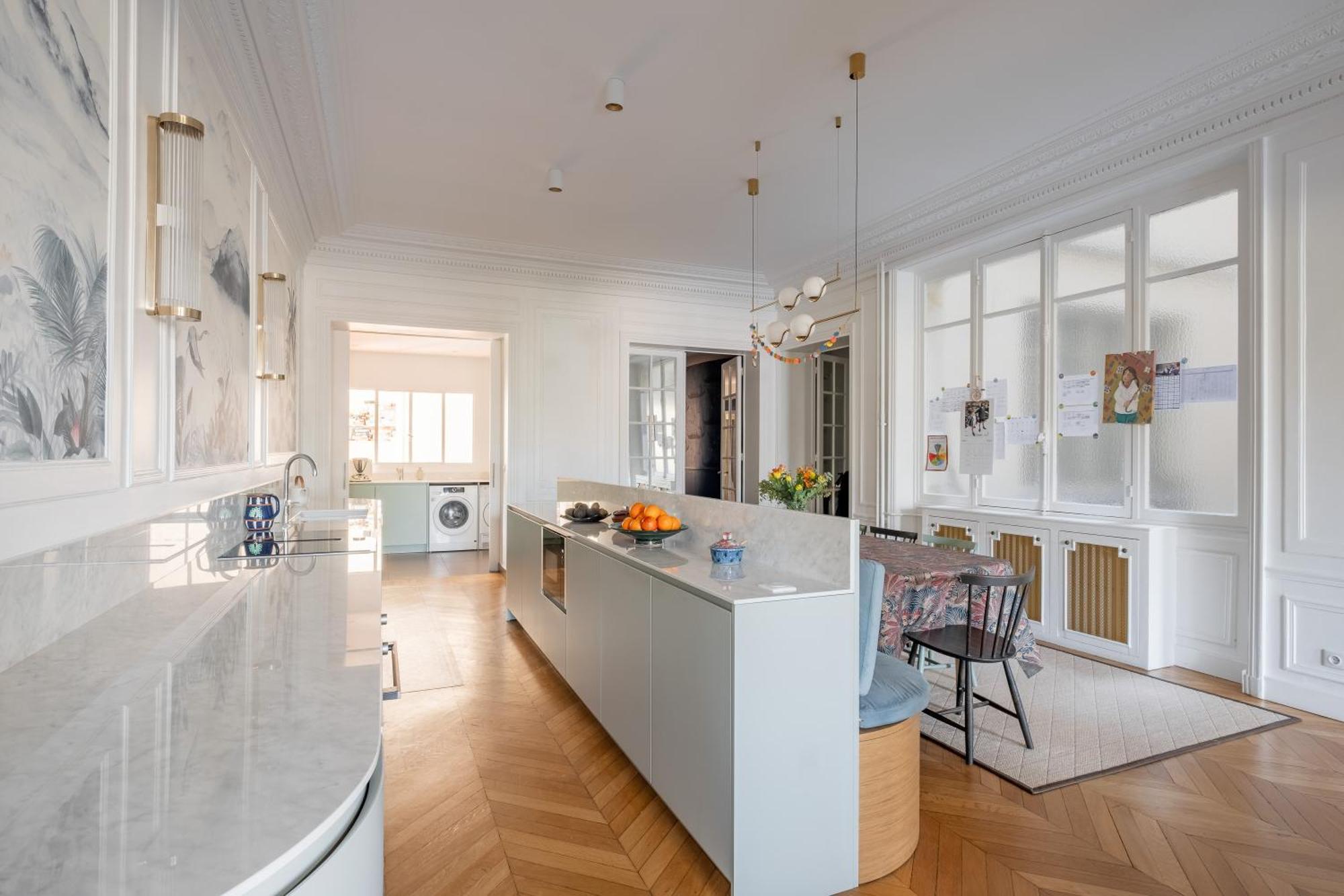Apartment Veeve - Enlightened Elegance Paris