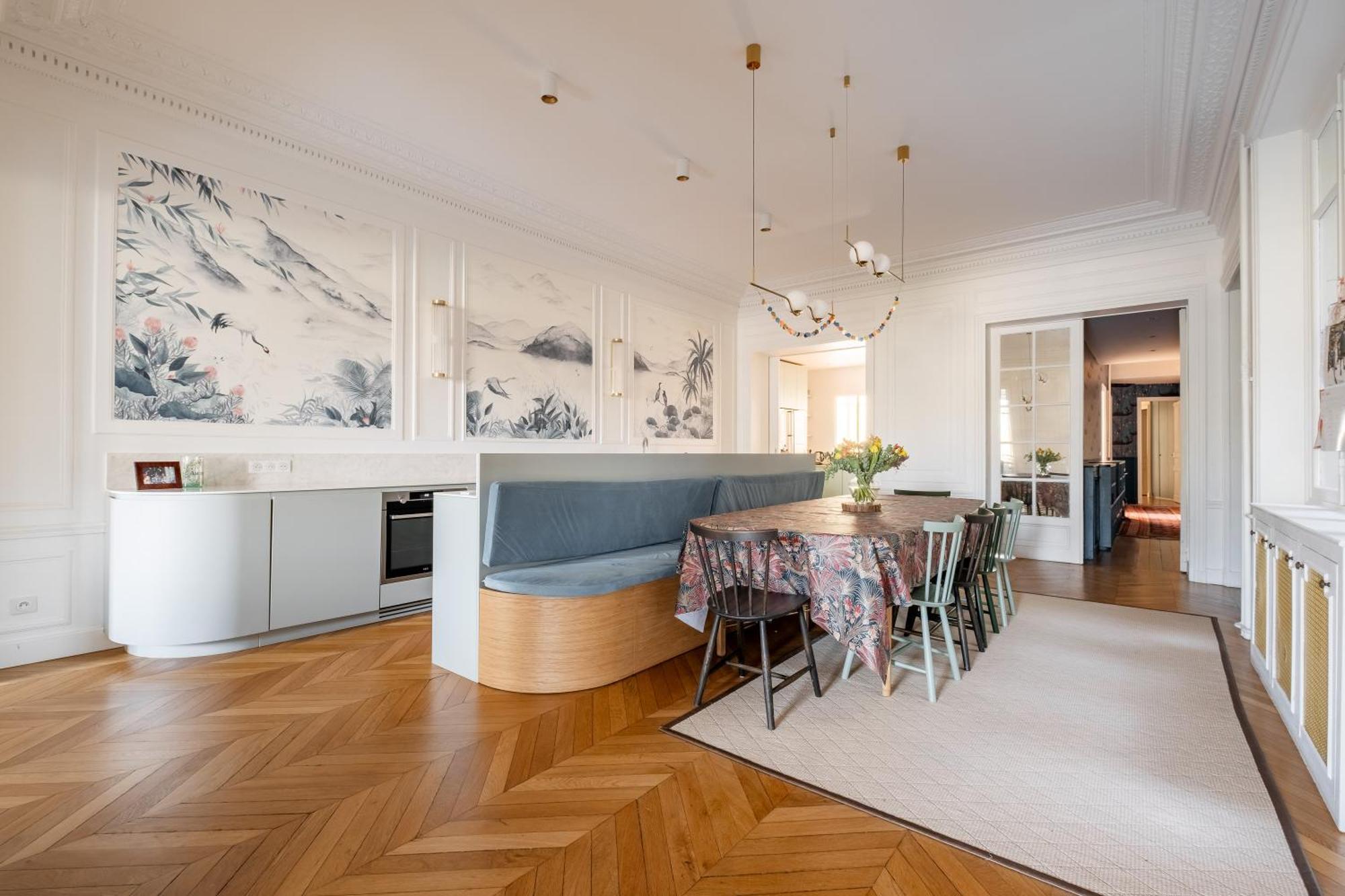Veeve - Enlightened Elegance Paris