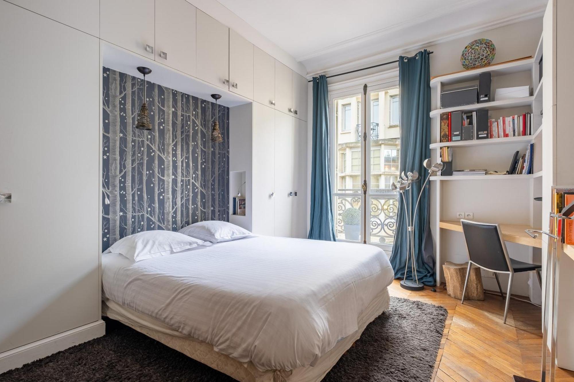 Apartment Veeve - The Artist's Paris