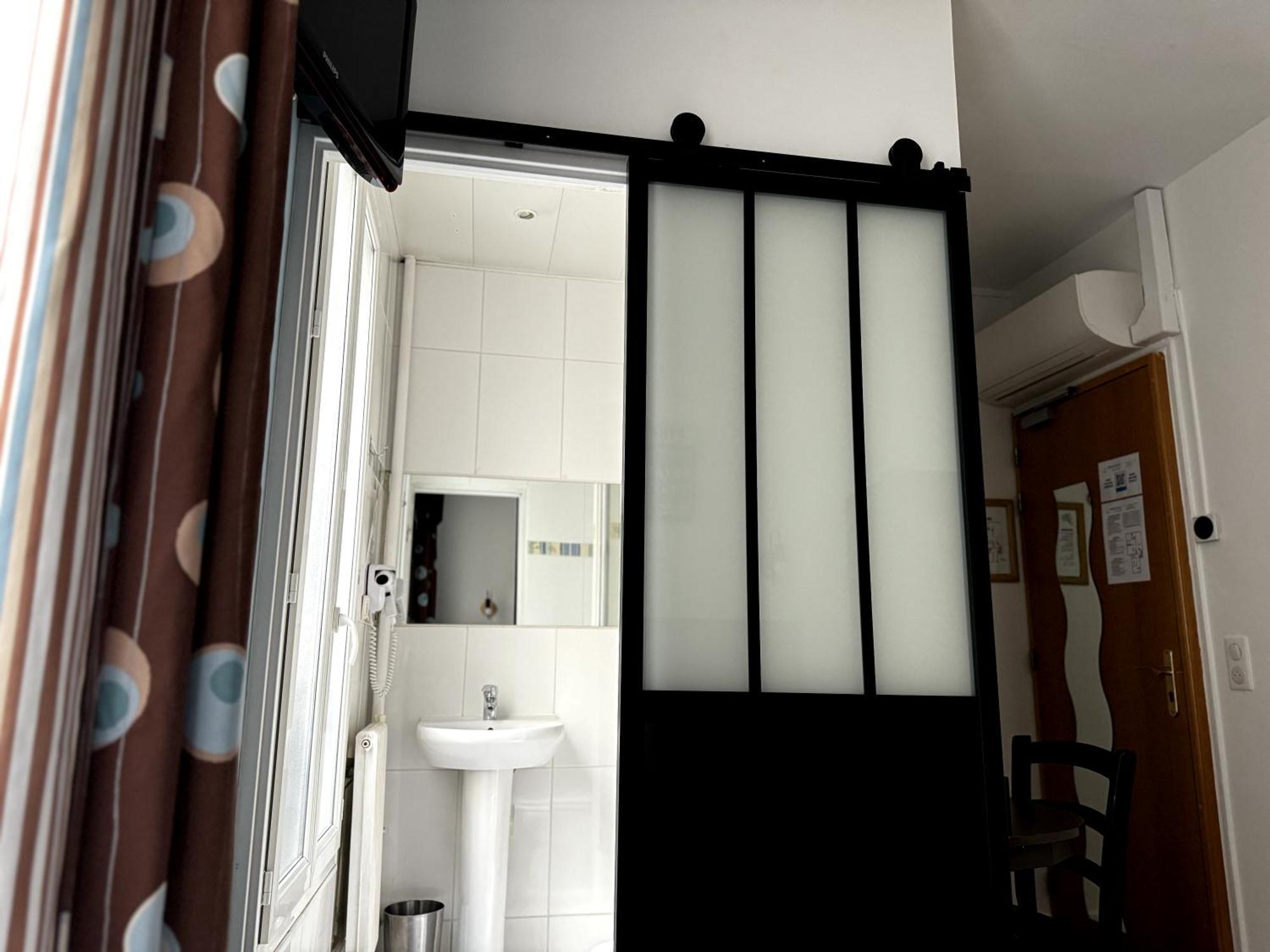 Amiral Hotel Paris