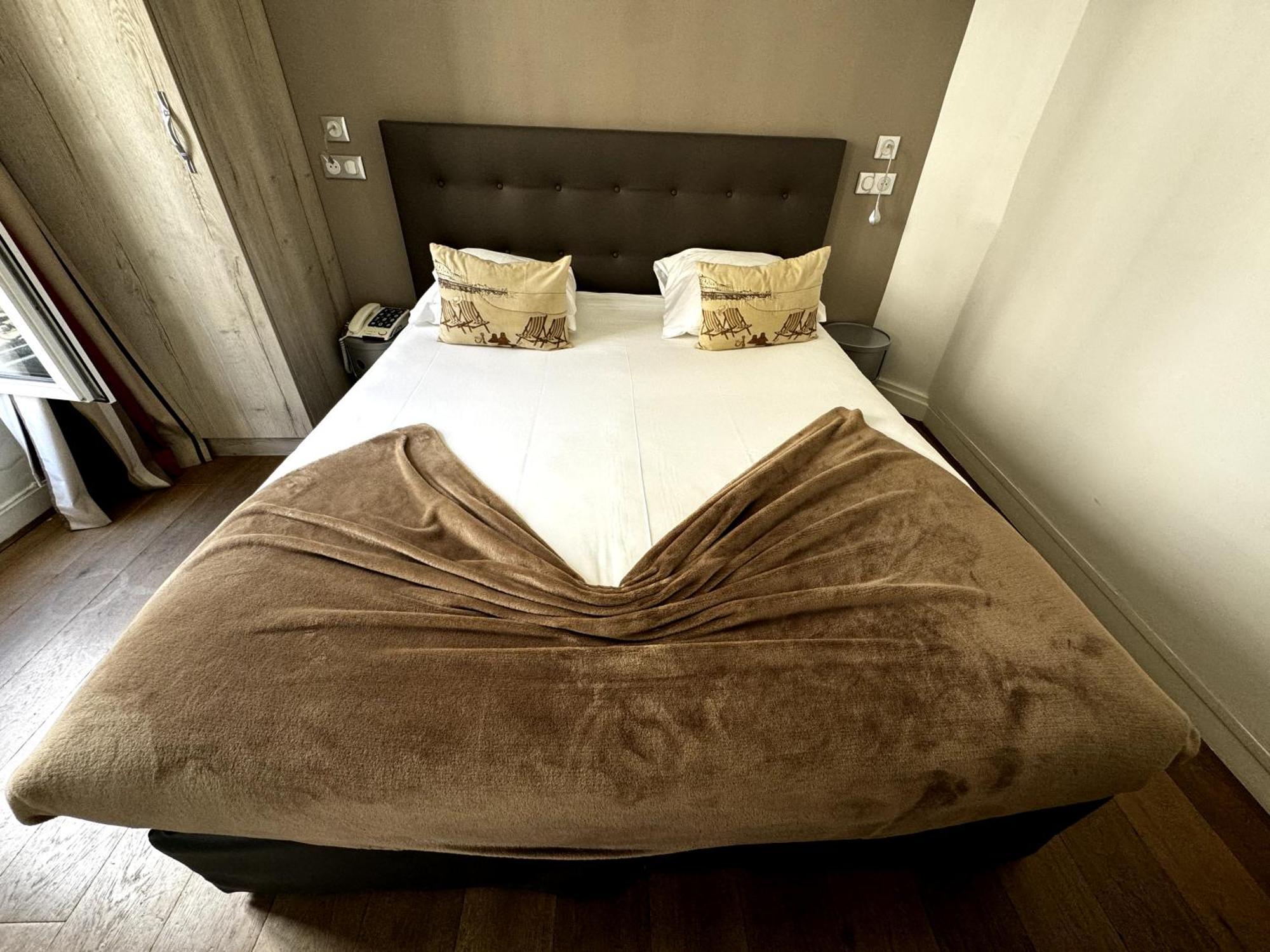 Hotel Amiral 3*