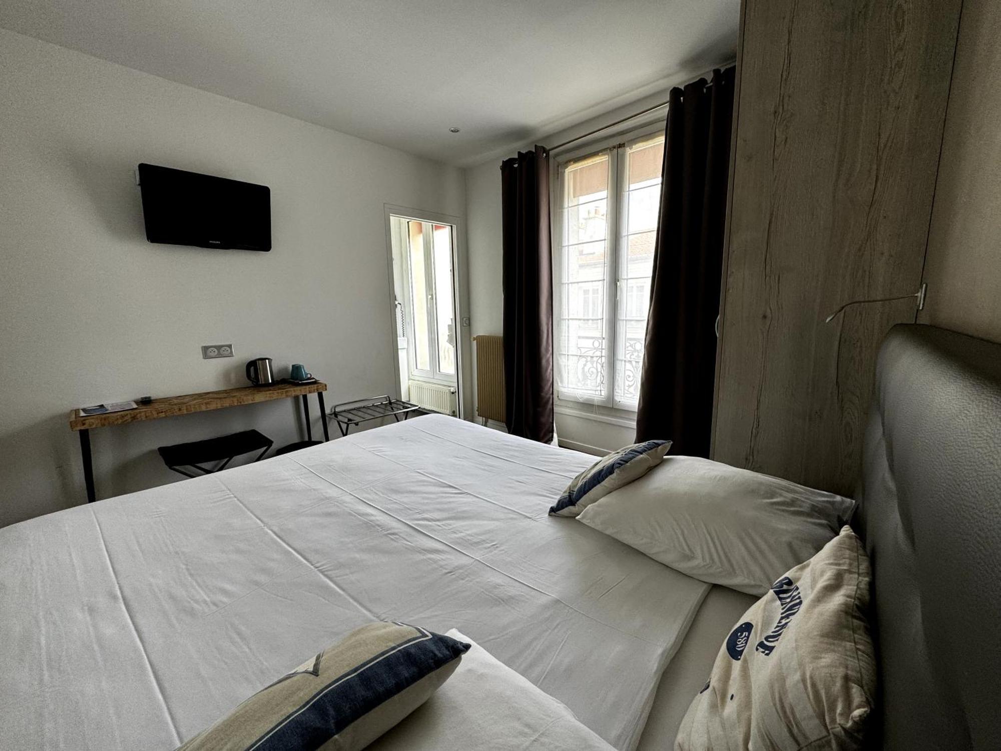Amiral Hotel 3*