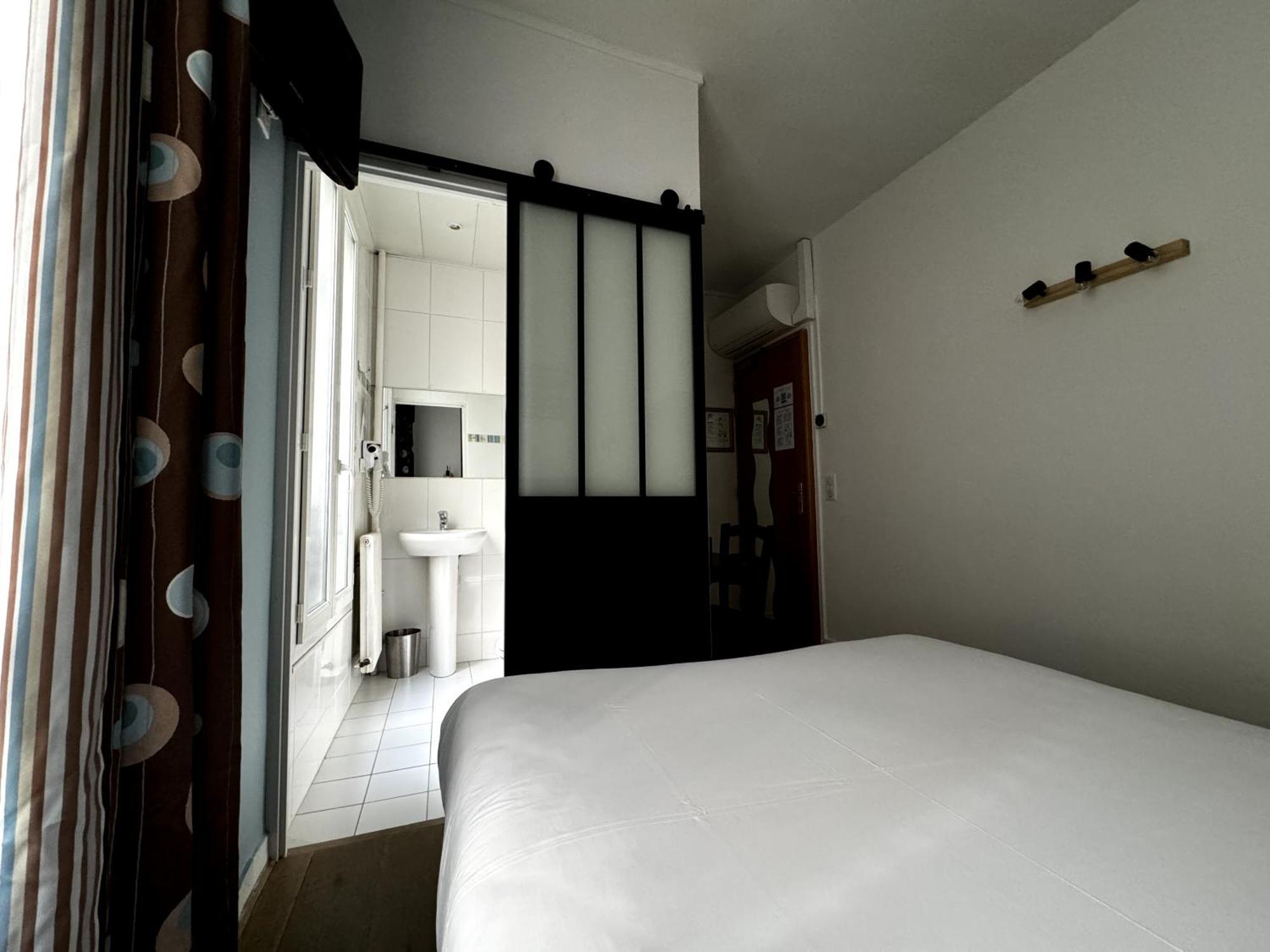 Hotel Amiral 3*