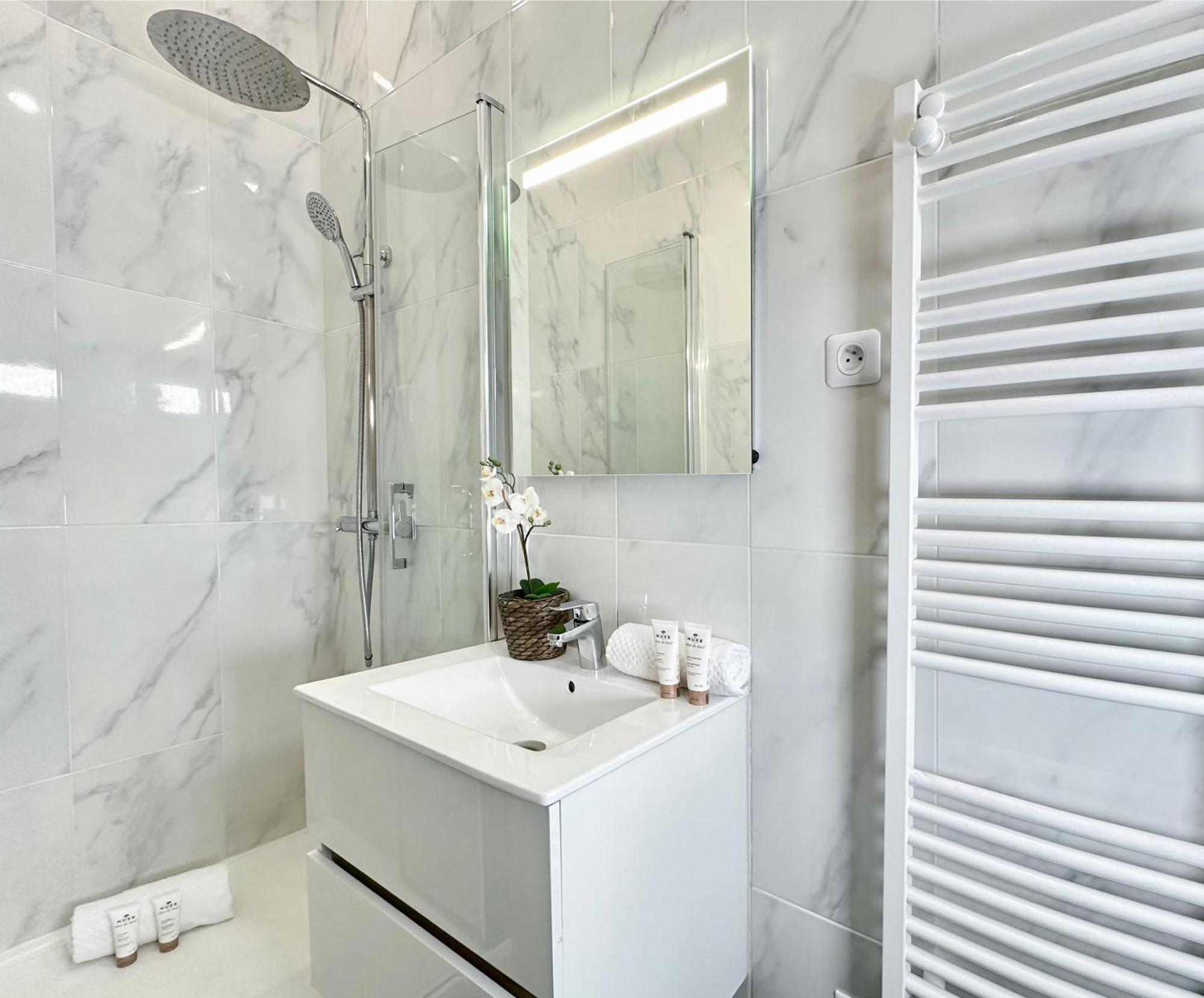 Spacious Studio In Saint-germain-des-pres Apartamento Paris