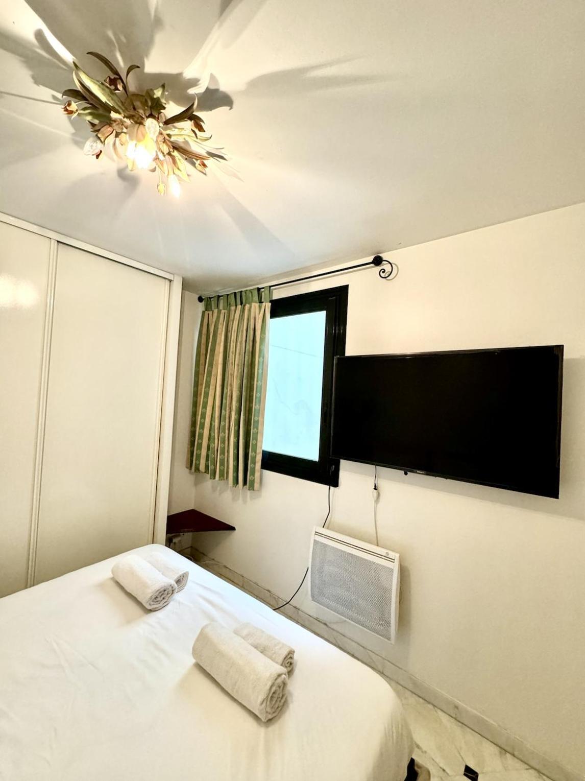 Apartamento Grand Et Central, 8e Pres Elysee Paris