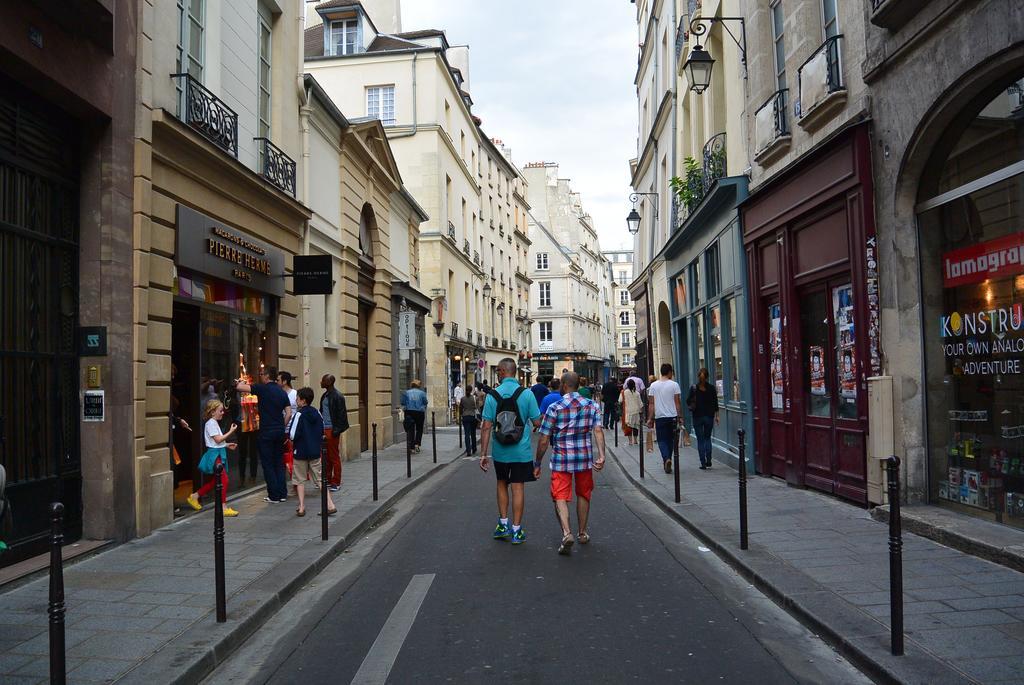 Pick A Flat's In Le Marais - Rue Sainte Croix De La Bretonnerie Paris
