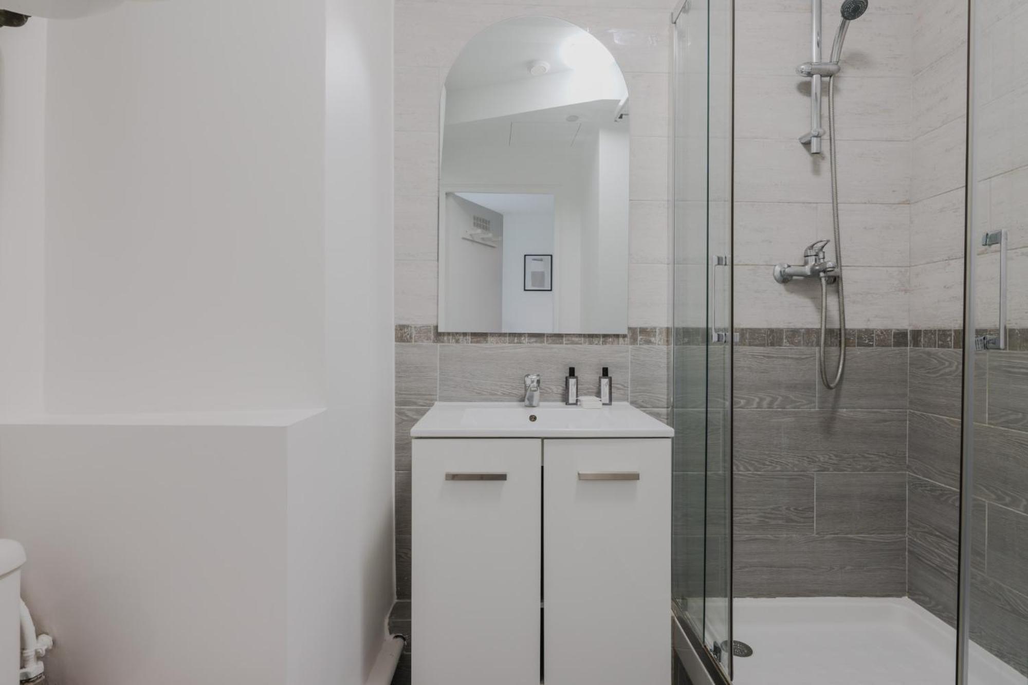 Apartamento Cmg Batignolles - Lechapelais Ii *