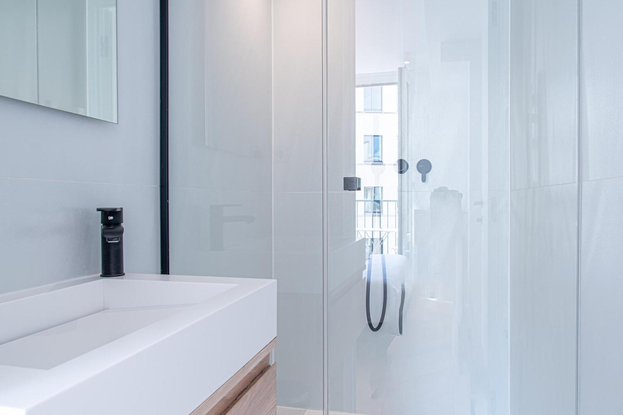 Lavie Maison : A C & Eiffel Tower View Apartment *