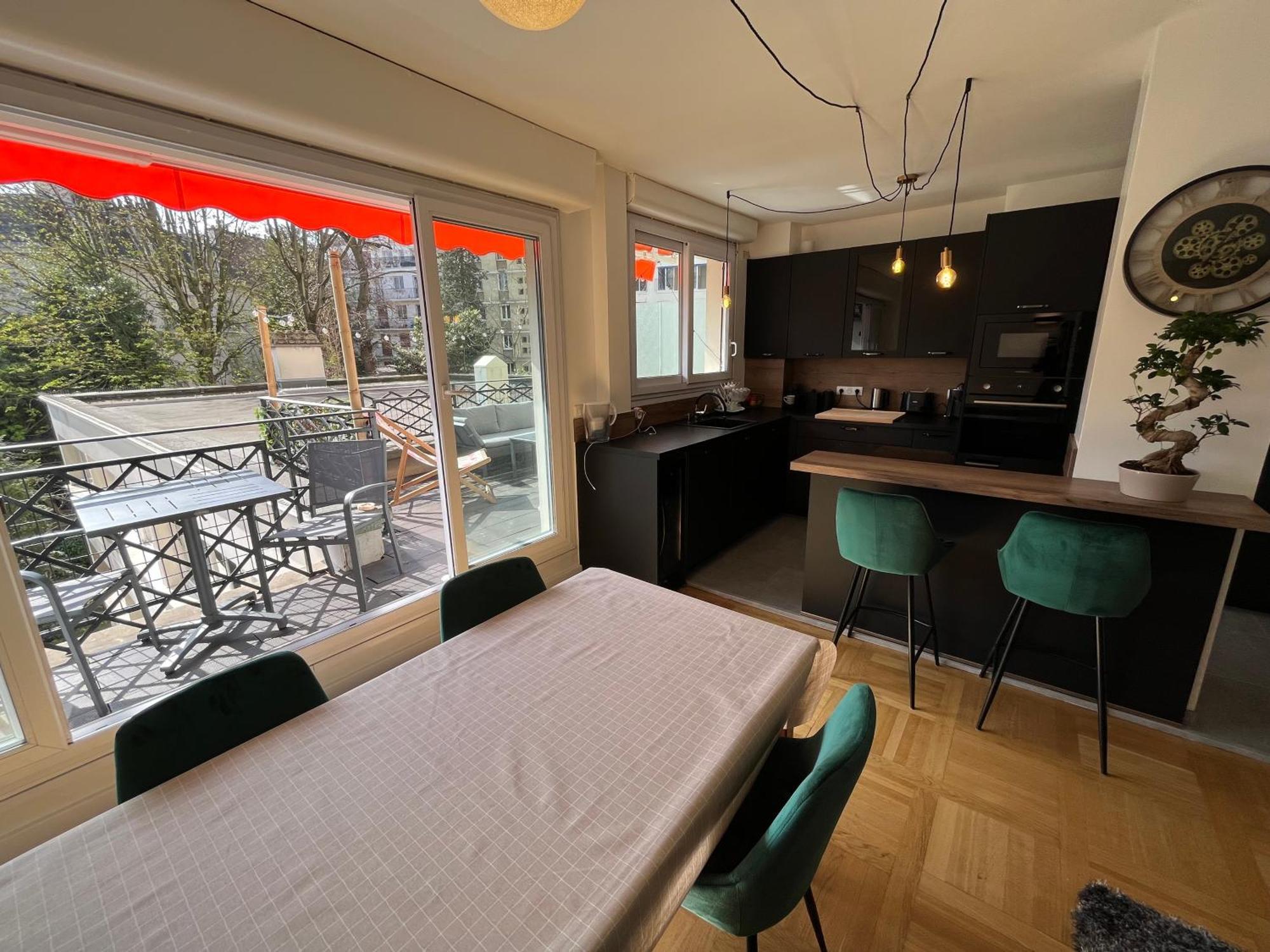 Apartment Familial Paris