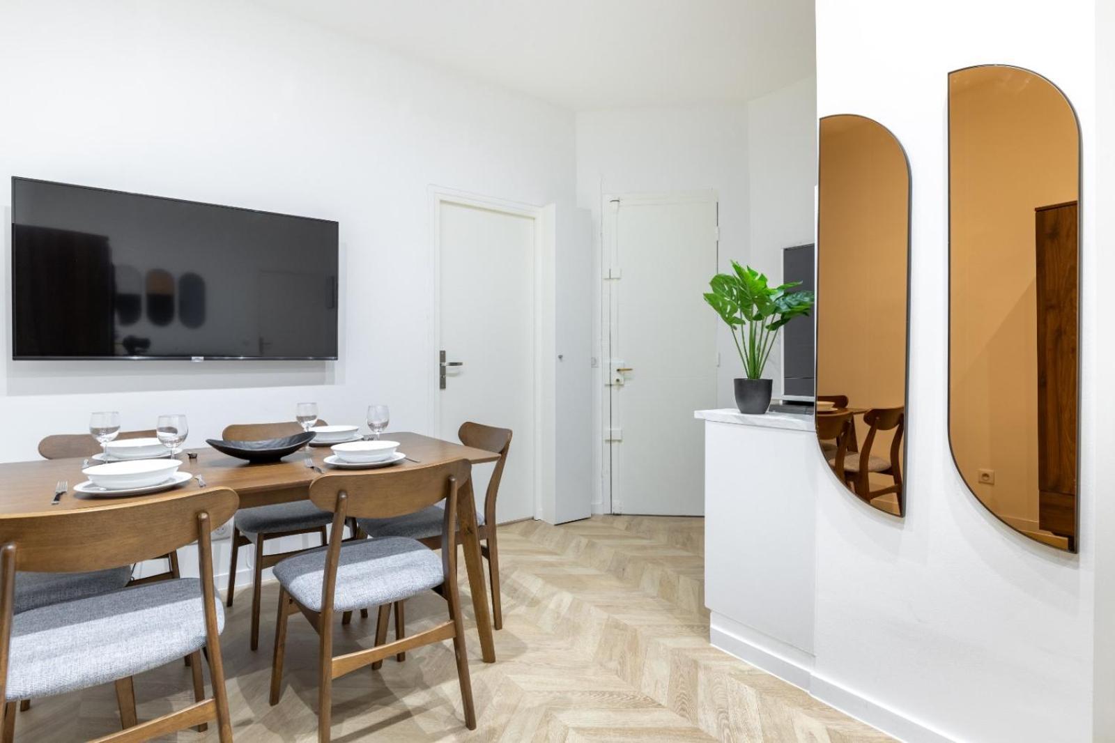 Hsh St Germain/jardin Du Luxembourg : Luxury Apartamento Paris