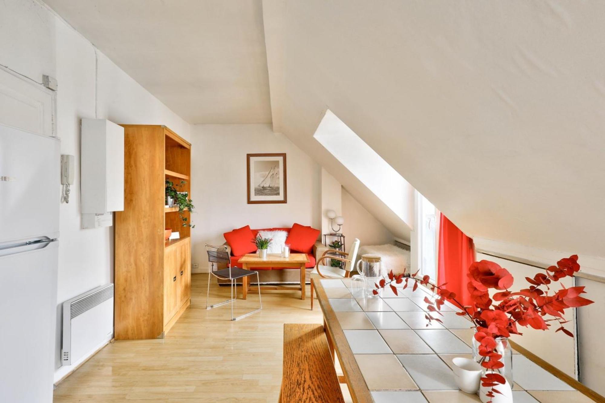 Apartment Cosy Under The Roofs Of