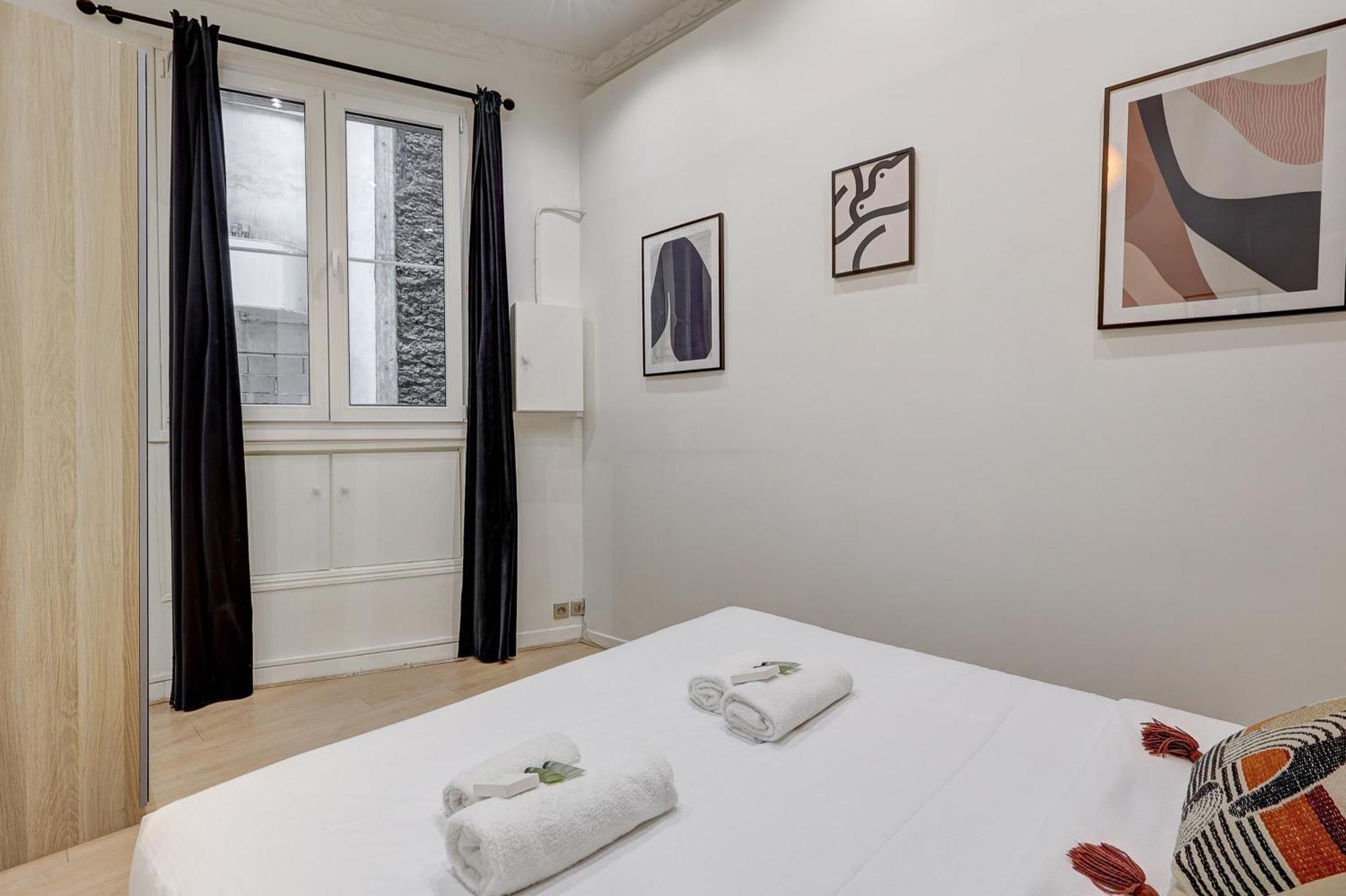 Apartment 106 - Fabulous In Champs Elysees Paris