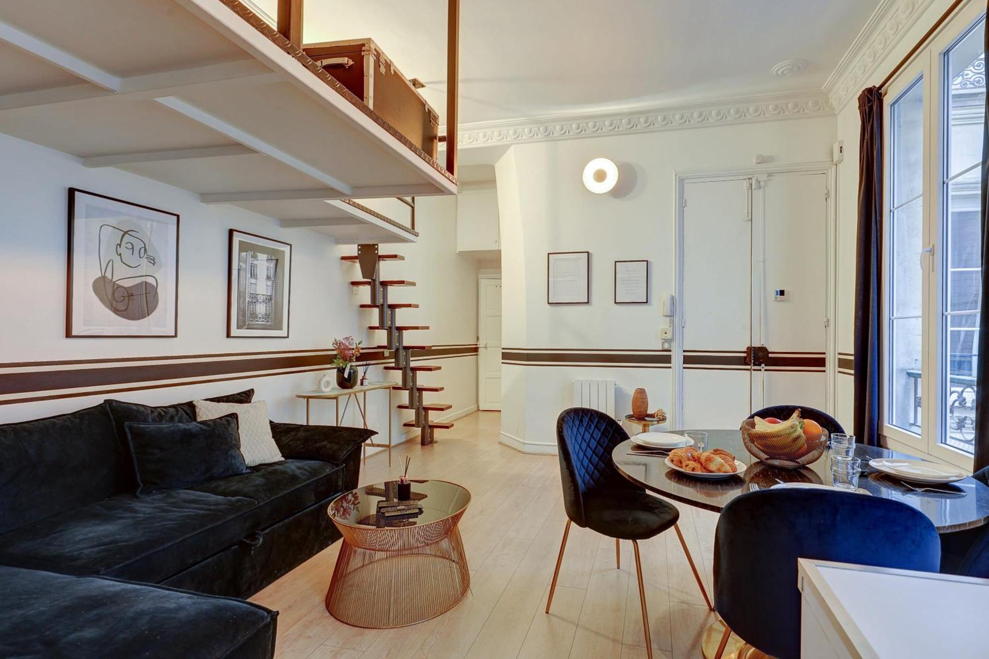 106 - Fabulous In Champs Elysees Apartment