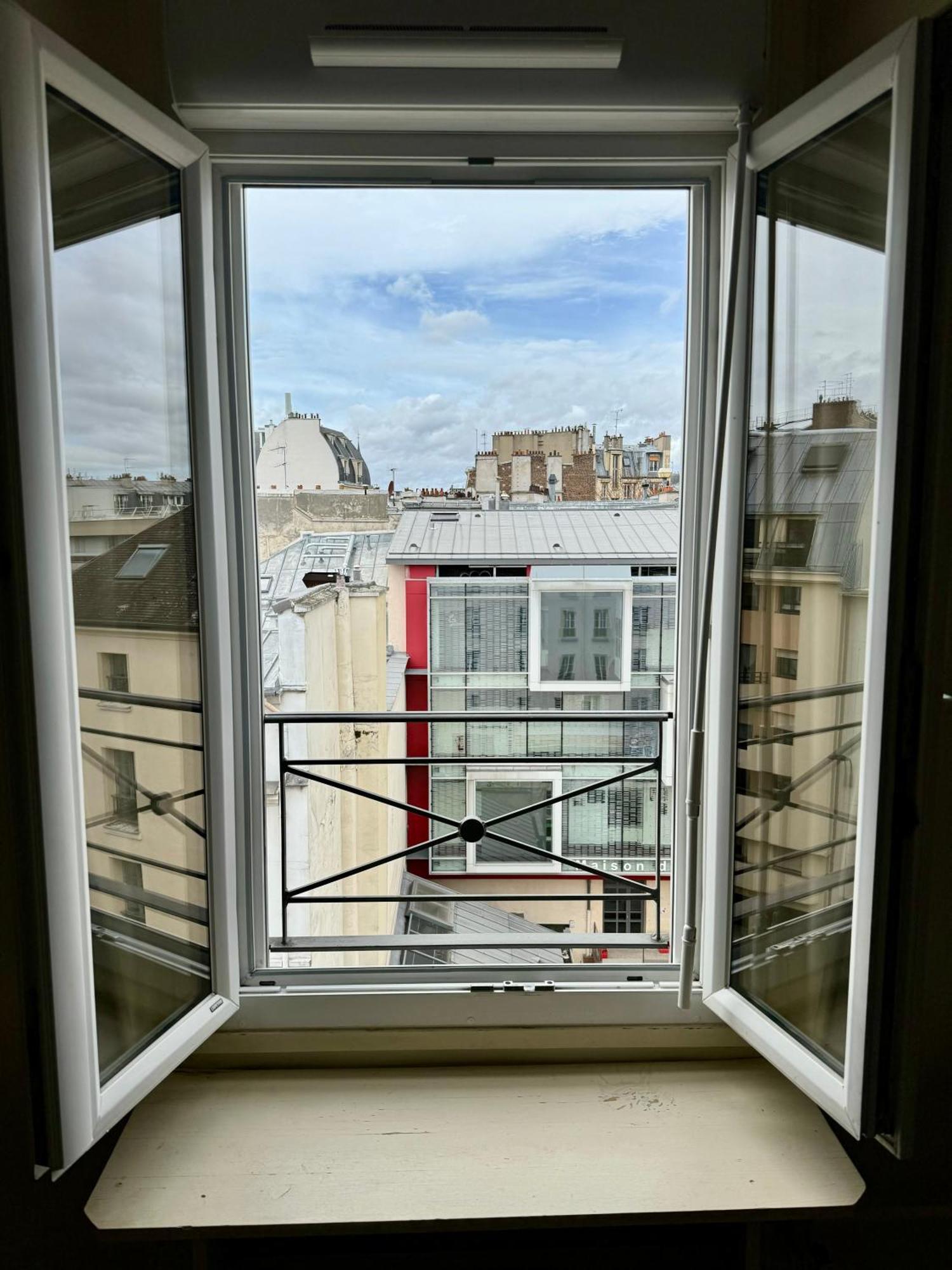 Echappee Sur Les Toits *