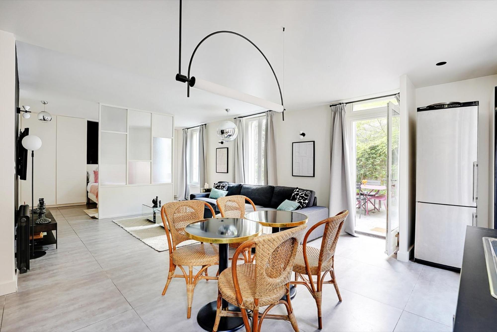 Apartment Au Coeur De Montmartre Paris