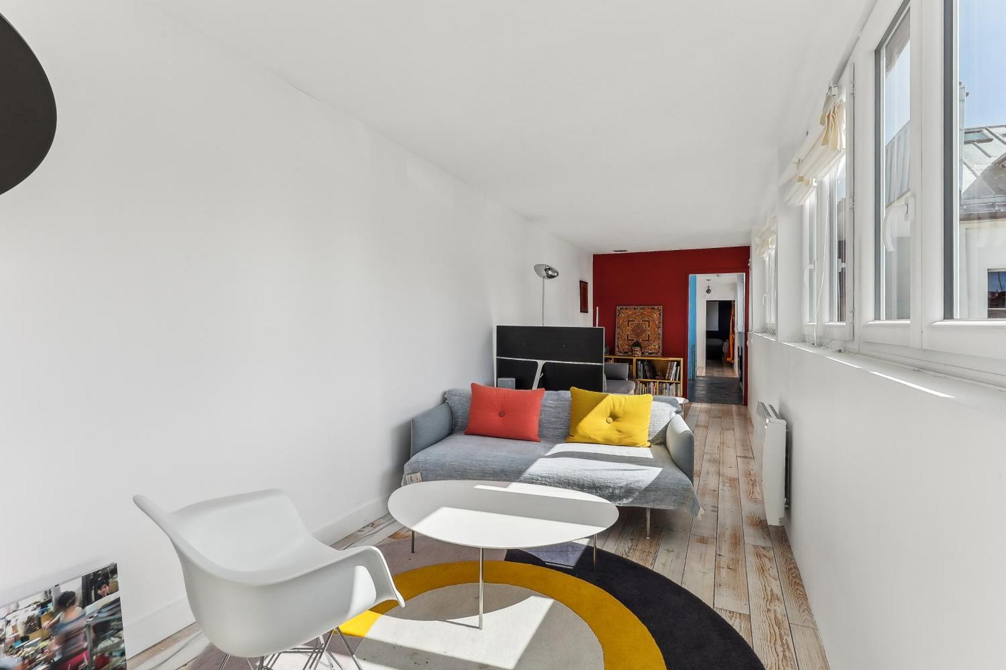 Apartment Ancien Atelier Atypique Tres Lumineux By Weekome Paris