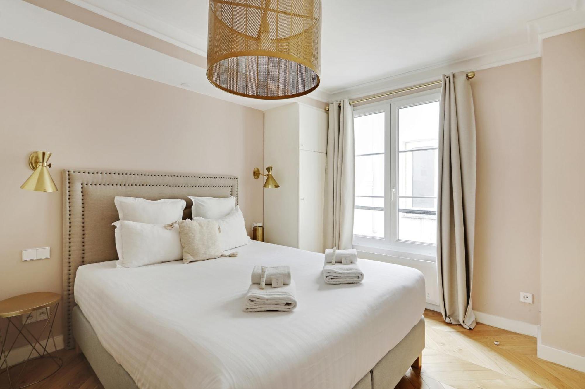 Apartment Pick A Flat's In Opera Saint Lazarre - Rue De L'isly Paris