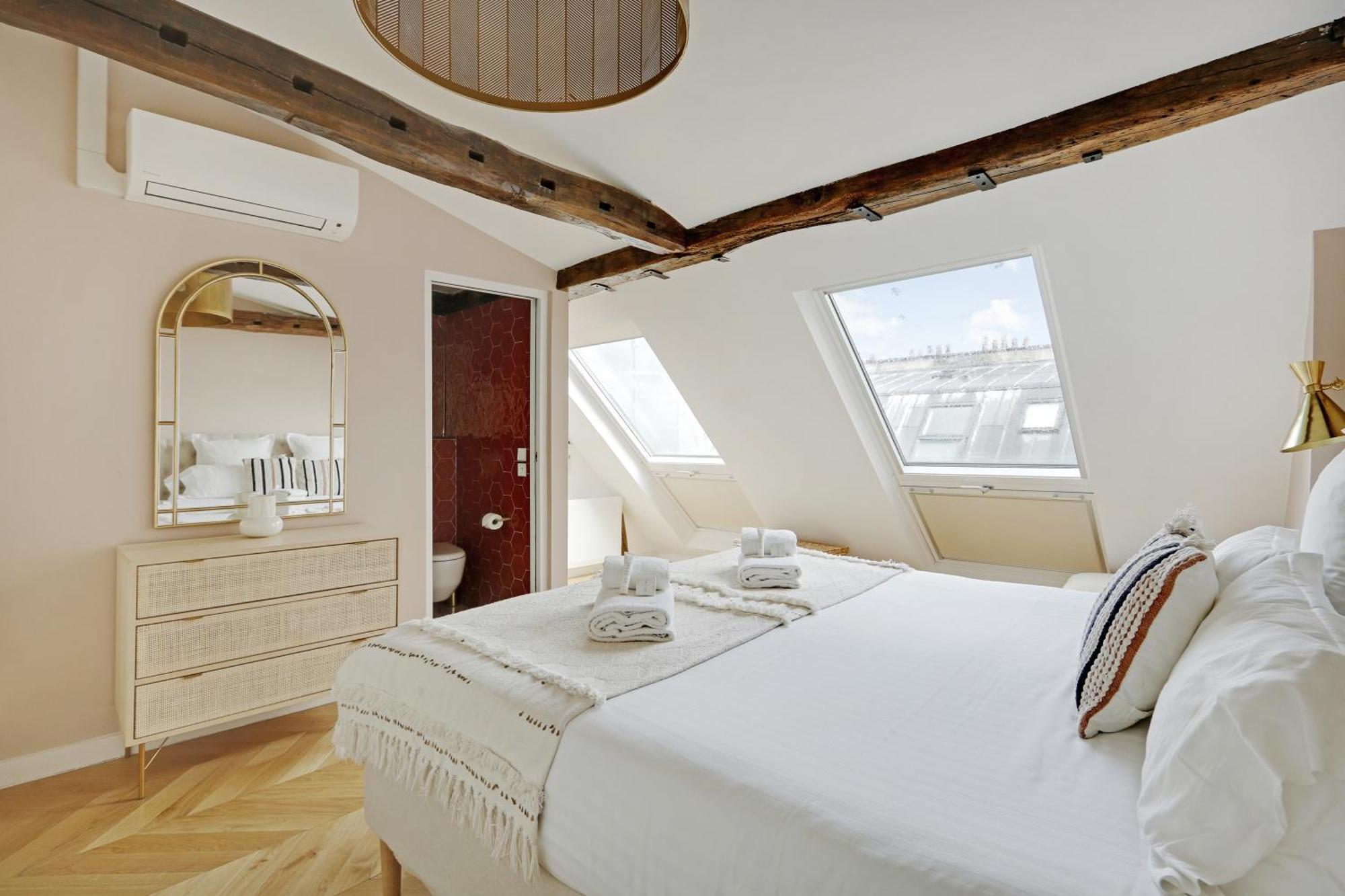 Pick A Flat's In Opera Saint Lazarre - Rue De L'isly Paris