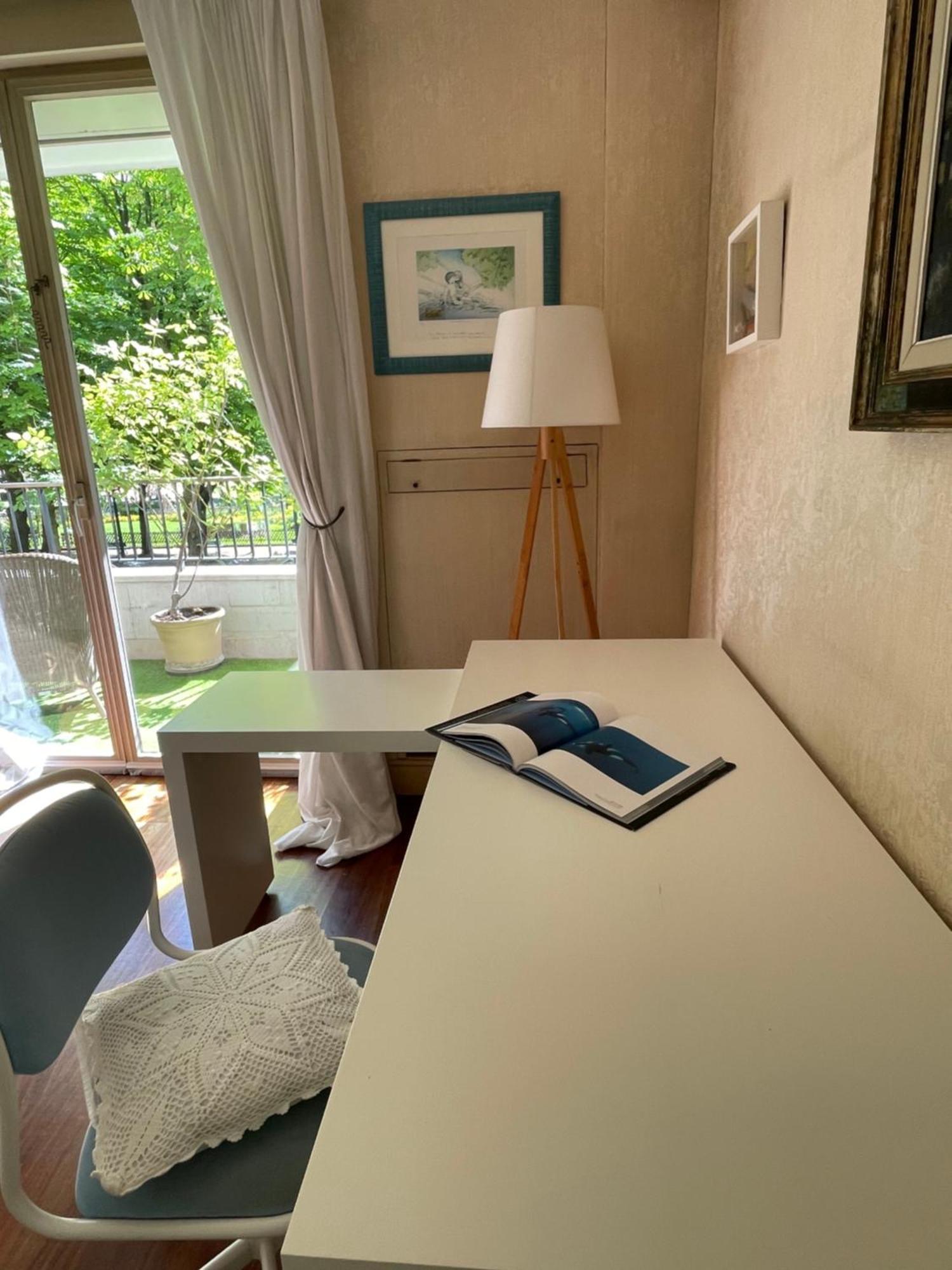 Exclusive 106 M2 With Terrace Avenue Raphael * Paris