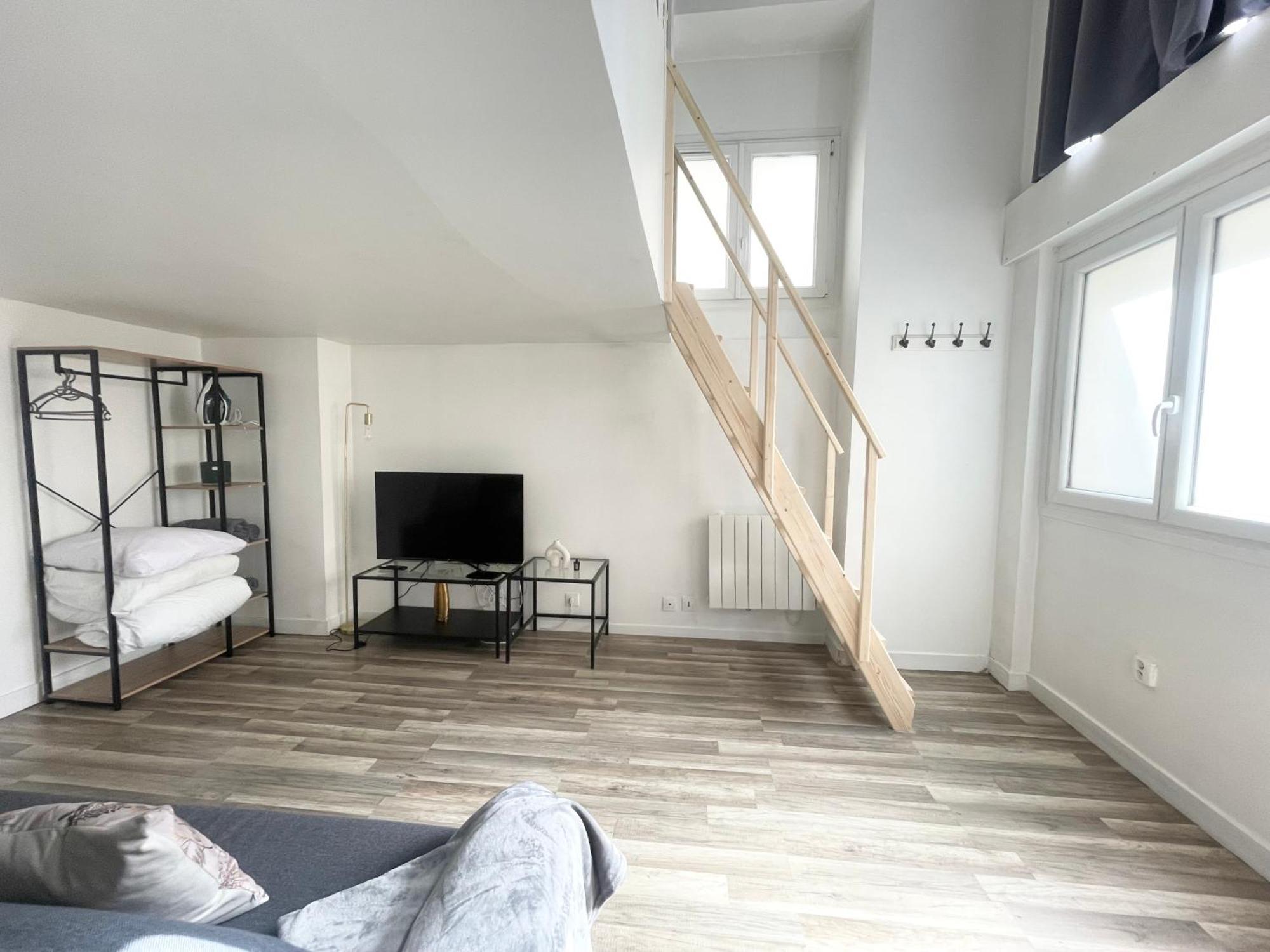 Apartamento Homely & Charming Parisian Duplex - Near Marais
