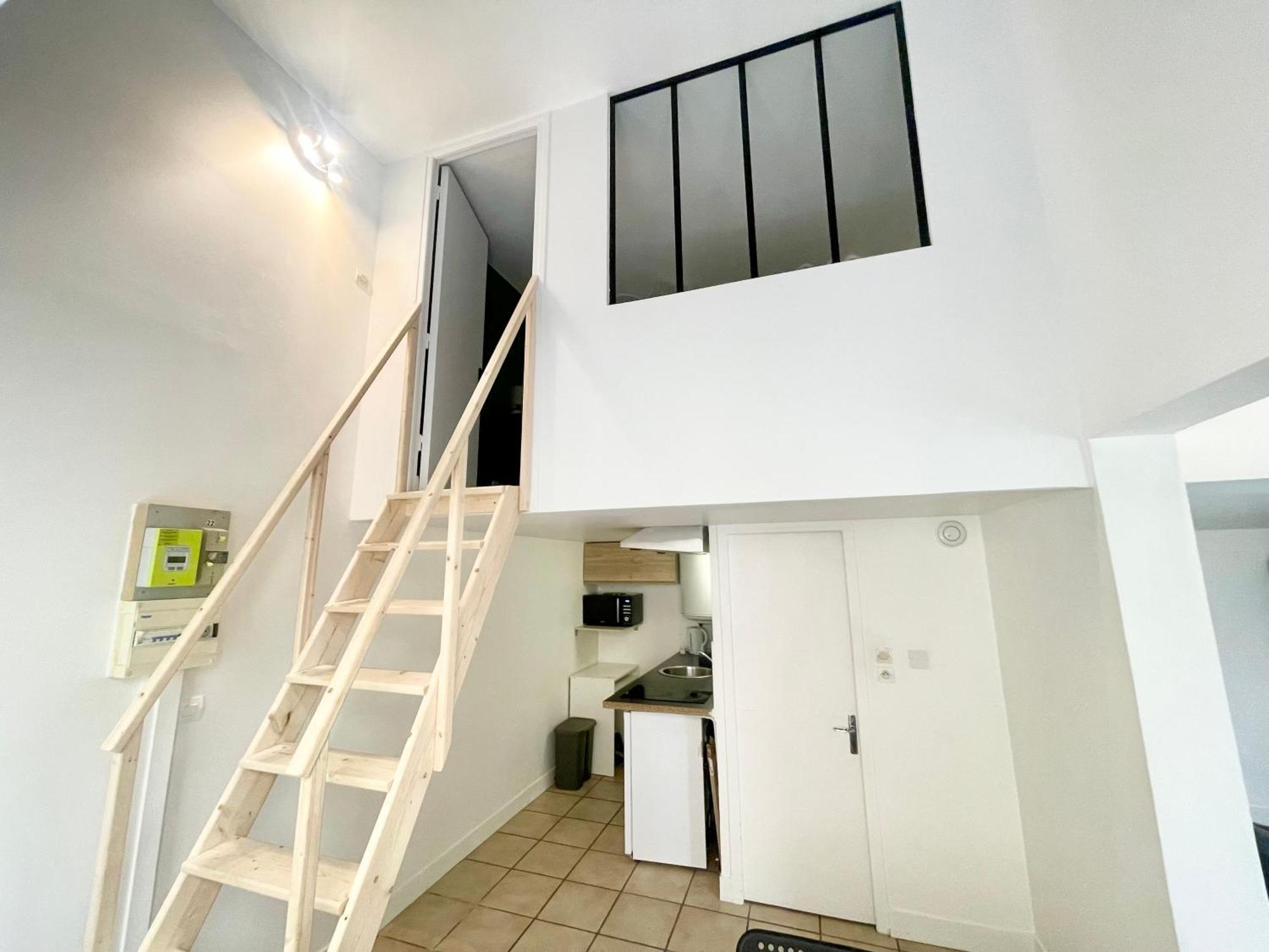 Homely & Charming Parisian Duplex - Near Marais Paris