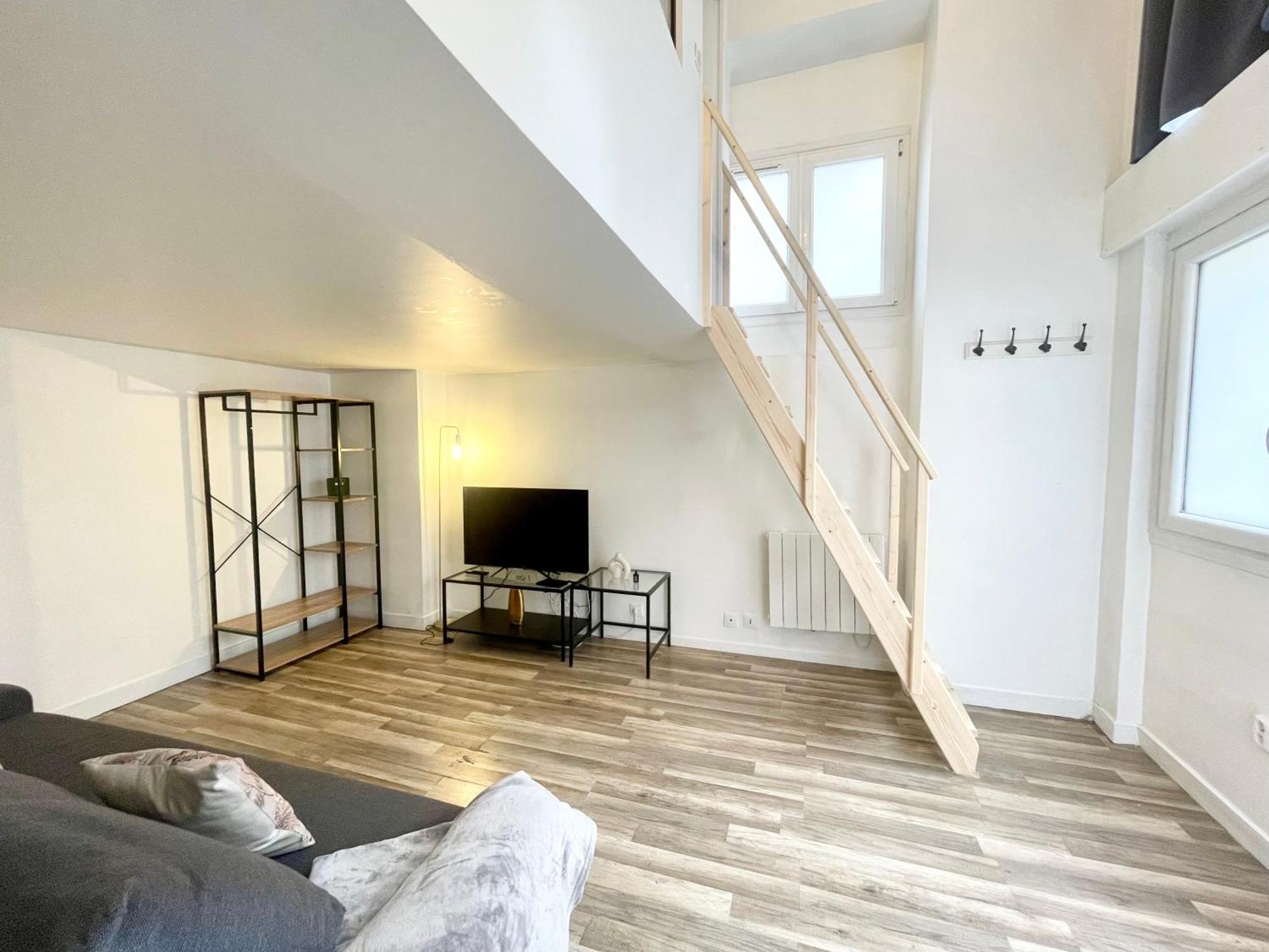 Apartamento Homely & Charming Parisian Duplex - Near Marais