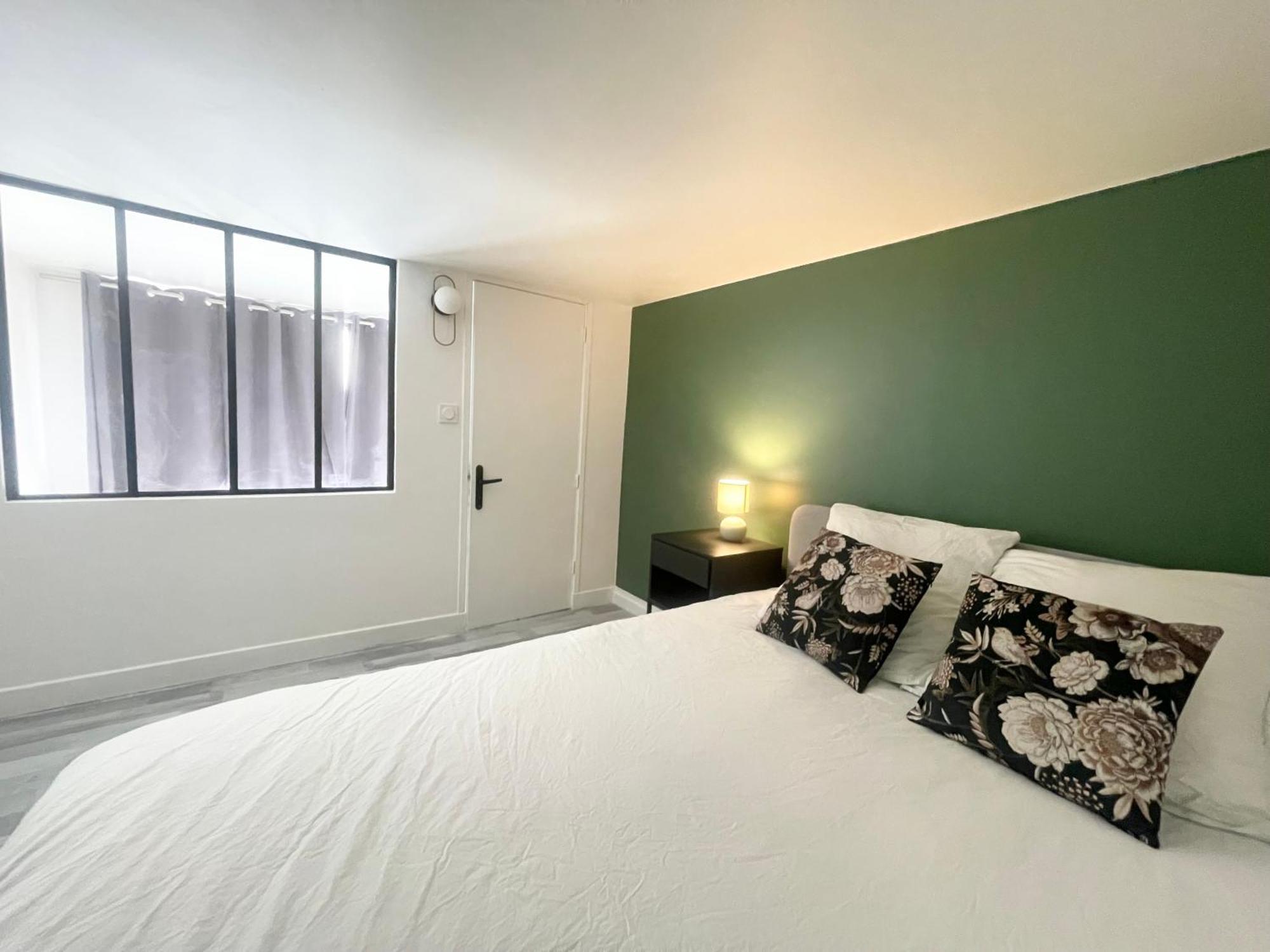 Homely & Charming Parisian Duplex - Near Marais Apartamento *